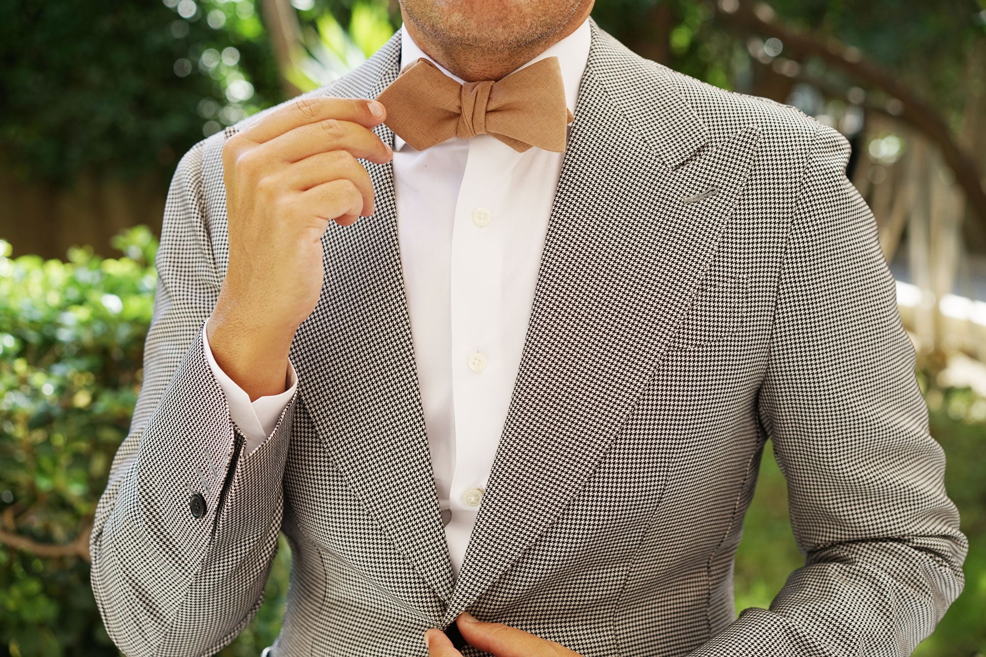 Raw Chocolate Linen Diamond Self Bow Tie