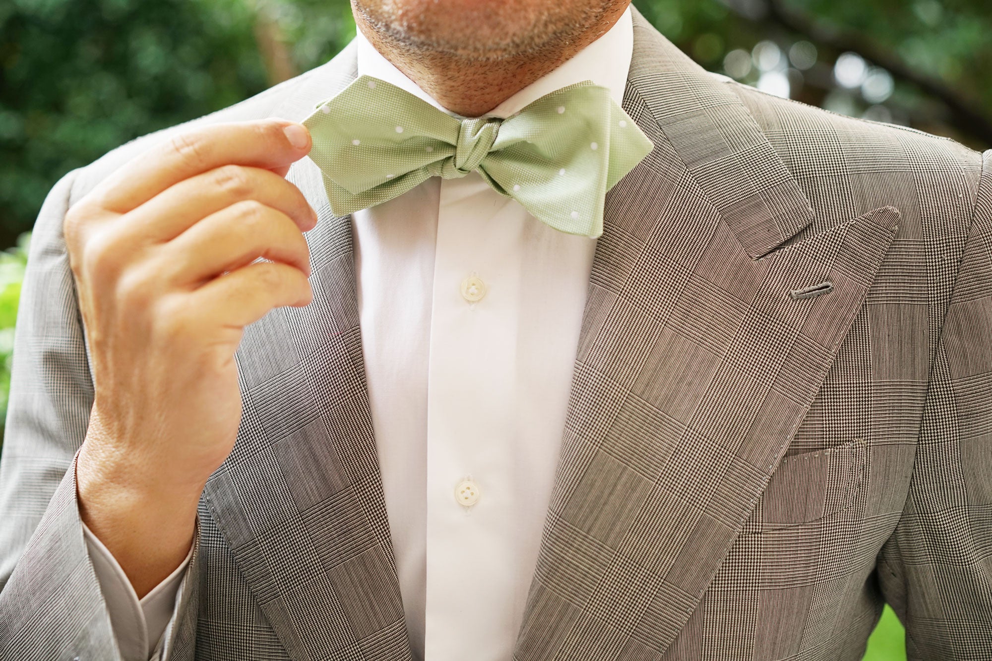 Light Mint Pistachio Green with White Polka Dots Self Tie Diamond Tip Bow Tie