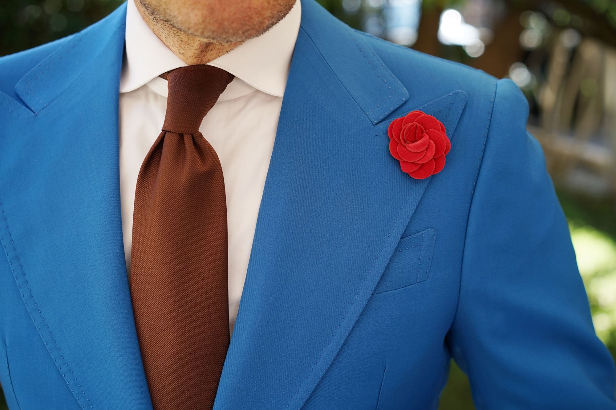 Lipstick Velvet Lapel Flower