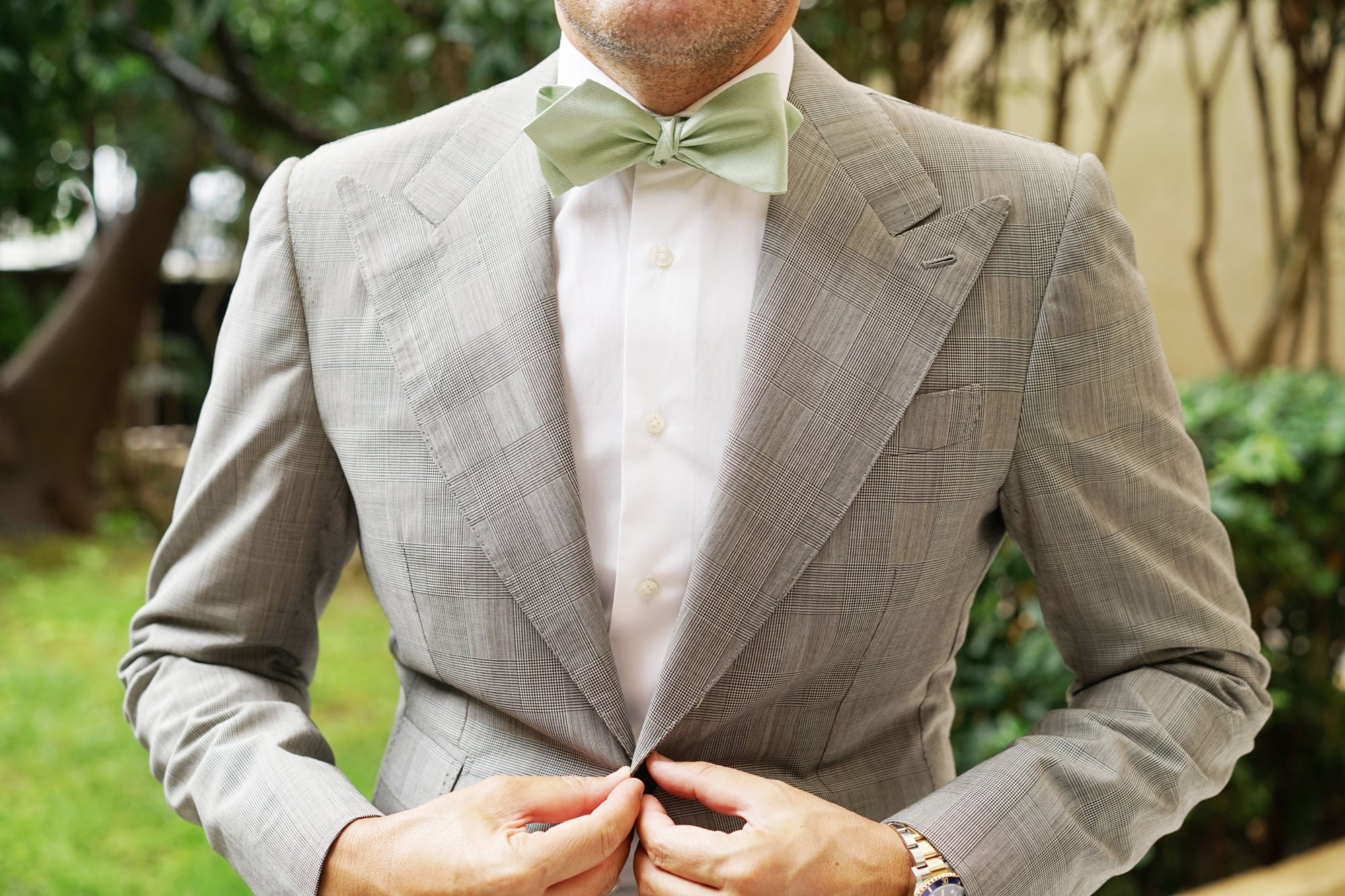 Light Mint Pistachio Green Self Tie Diamond Tip Bow Tie