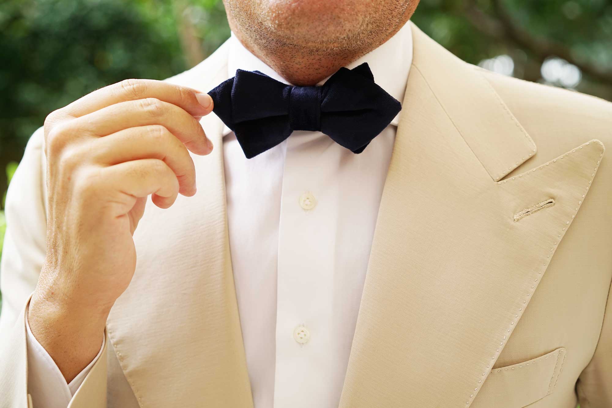 Navy Blue Bond Diamond Velvet Bow Tie