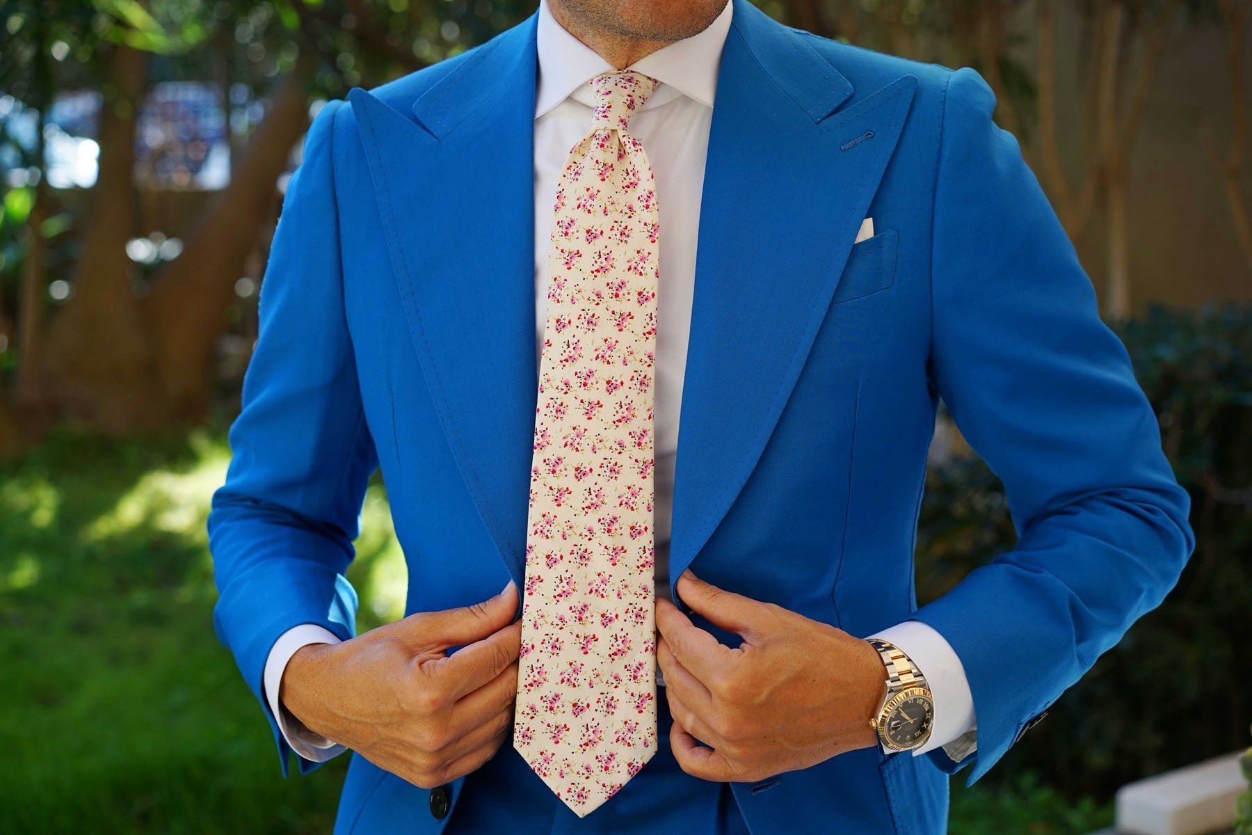 Río Pink Rose Floral Necktie