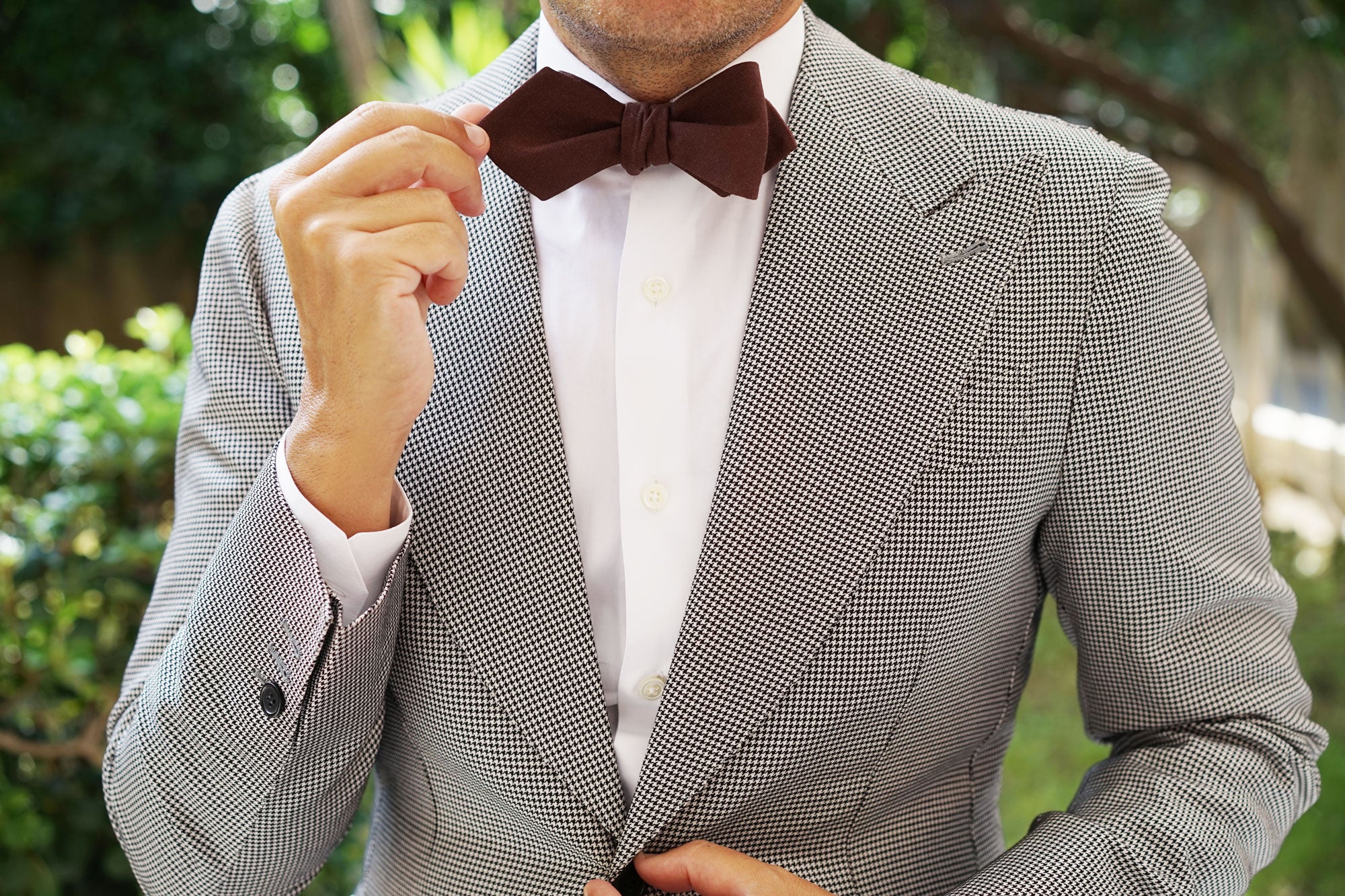 Walnut Brown Slub Linen Diamond Self Bow Tie