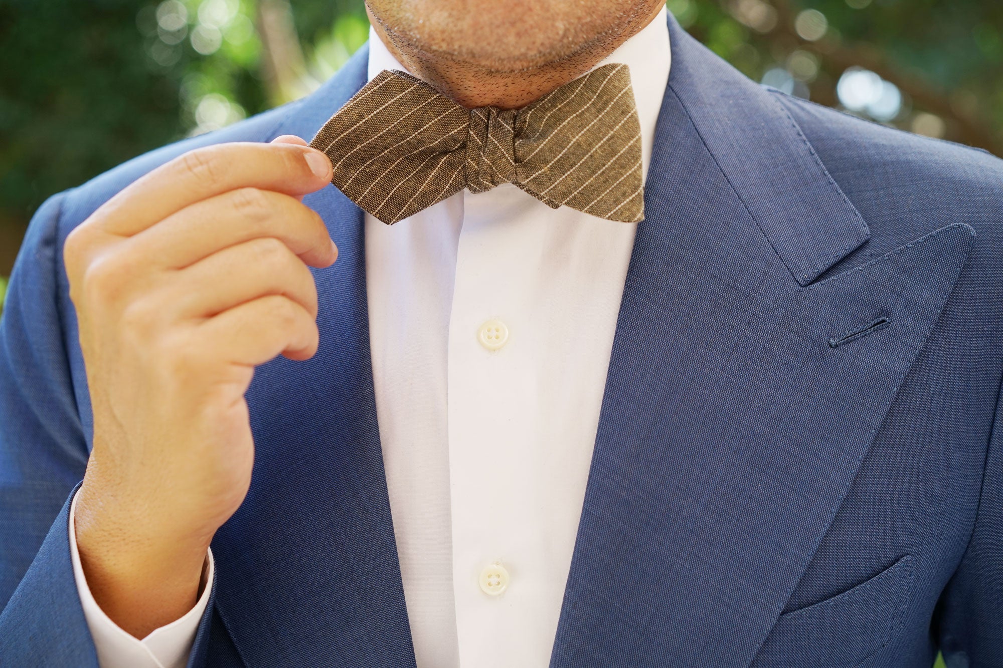 Sandman Linen Pinstripe Diamond Self Bow Tie