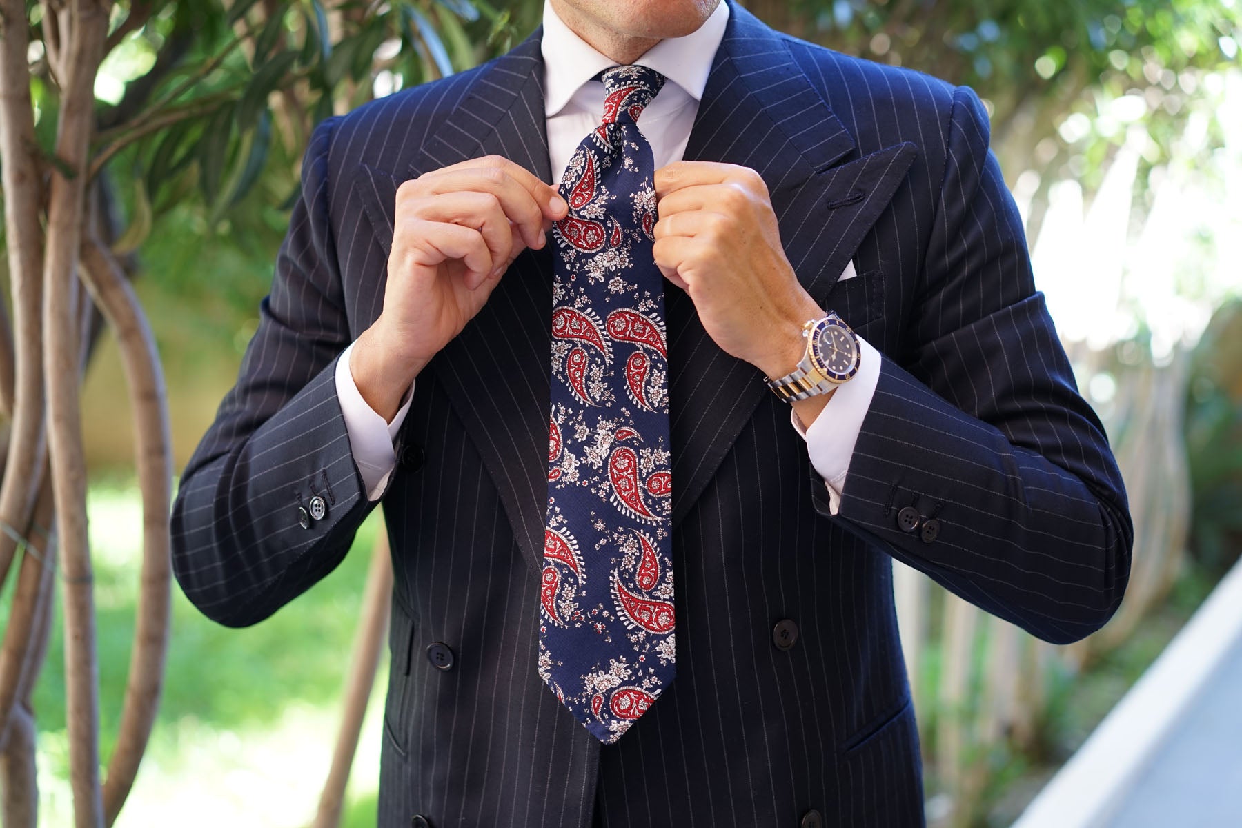 Trasimeno Blue with Red Paisley Tie