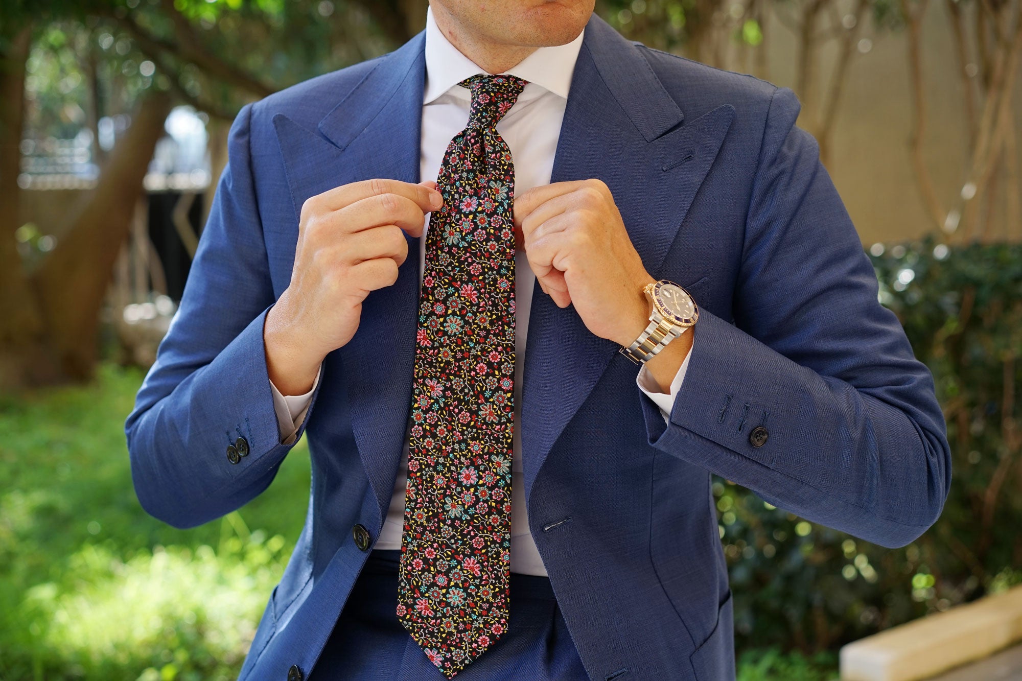 Istanbul Floral Necktie