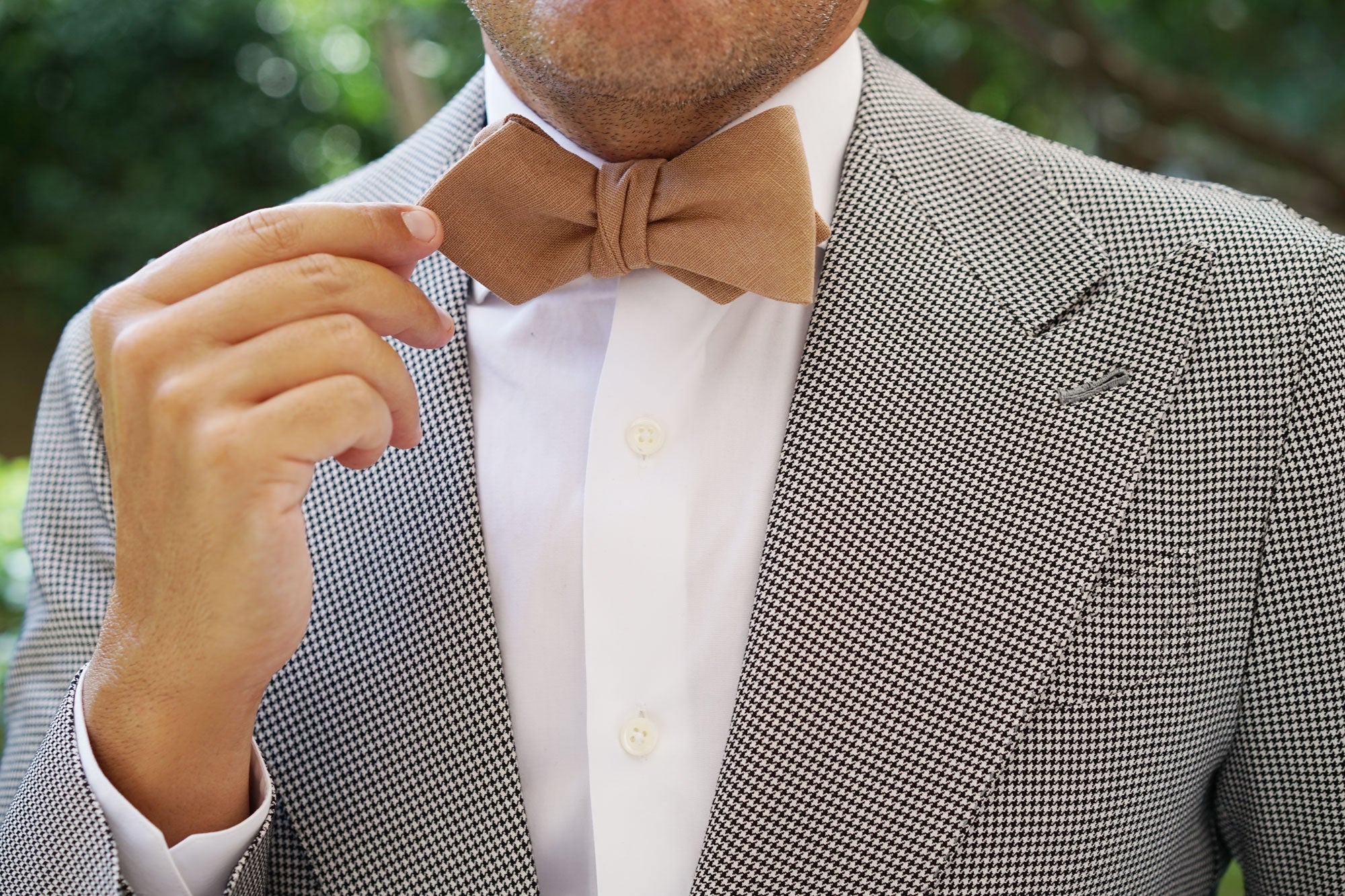 Raw Chocolate Linen Diamond Self Bow Tie