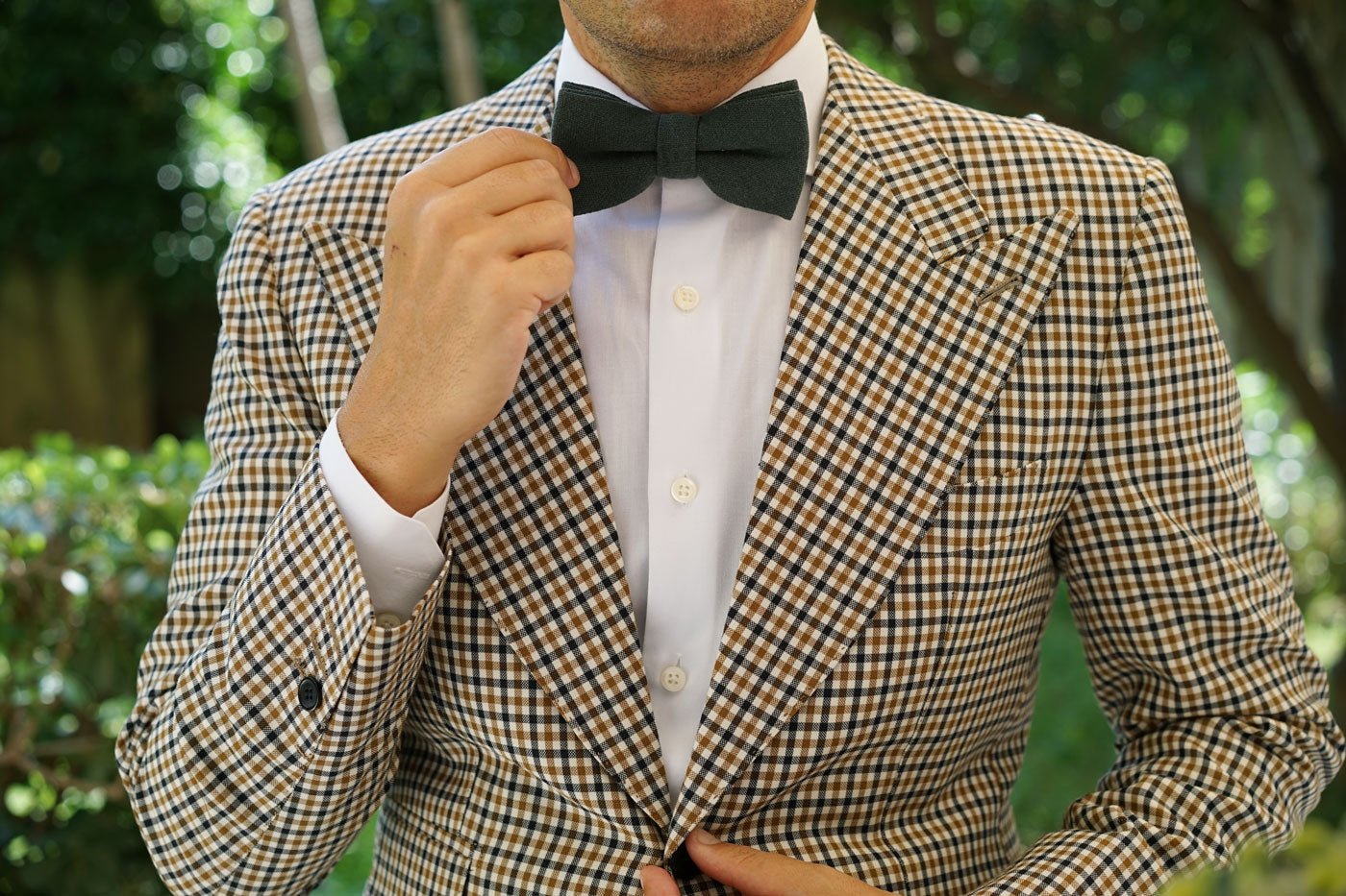 Emerald Dark Green Linen Bow Tie