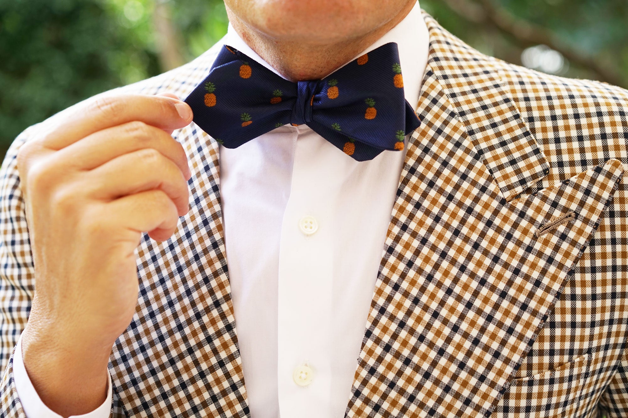 Pineapple Diamond Self Bow Tie