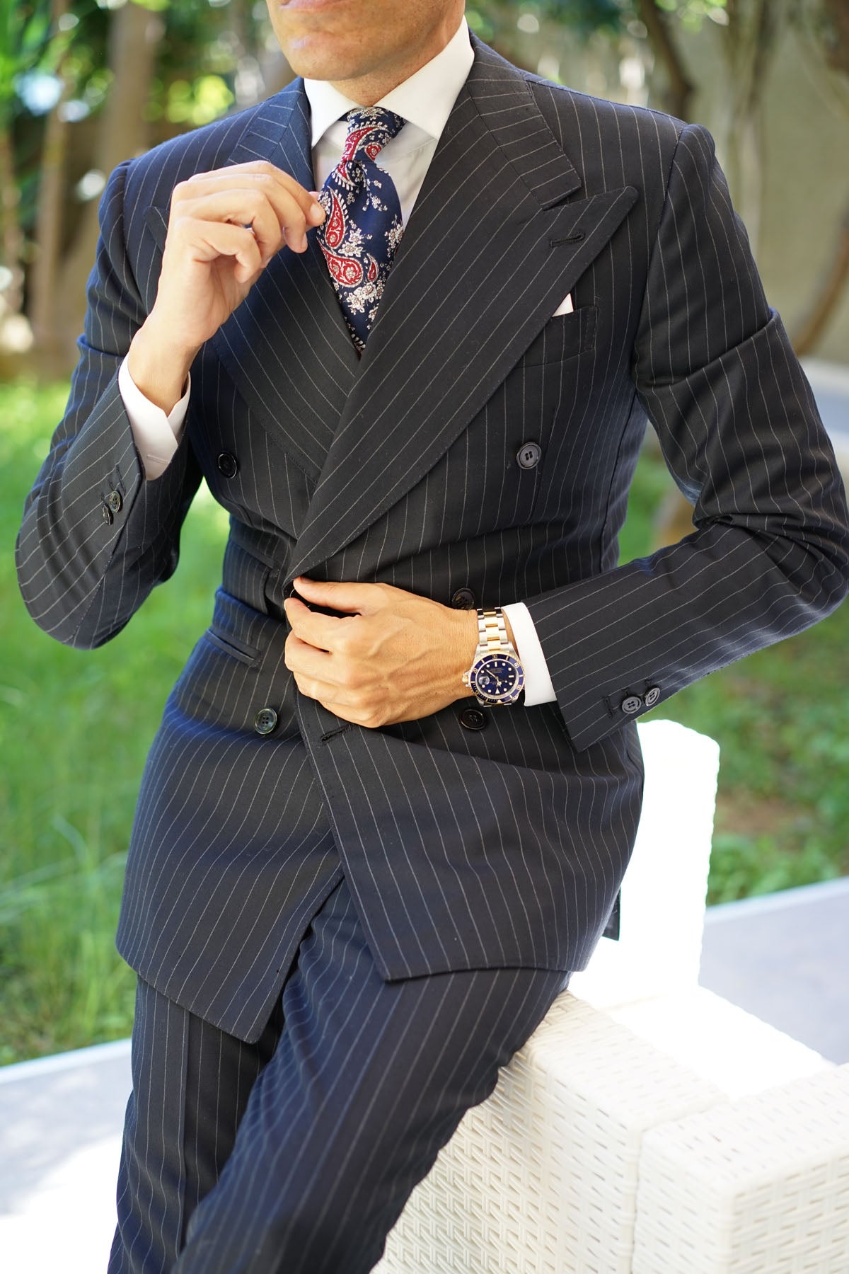 Trasimeno Blue with Red Paisley Tie