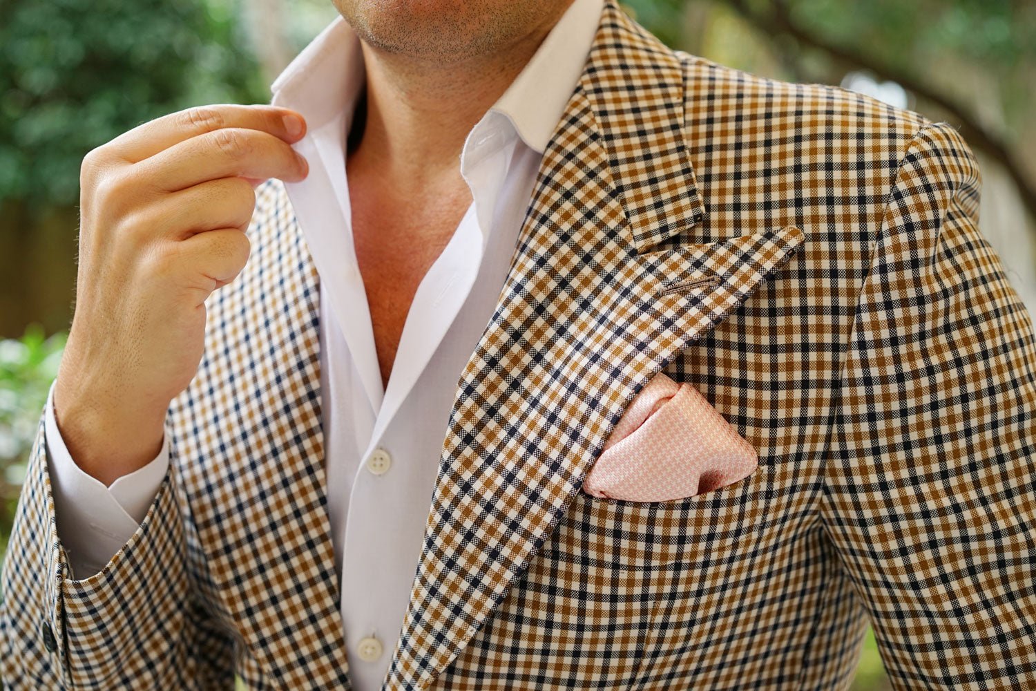 Blush Pink Houndstooth Pocket Square