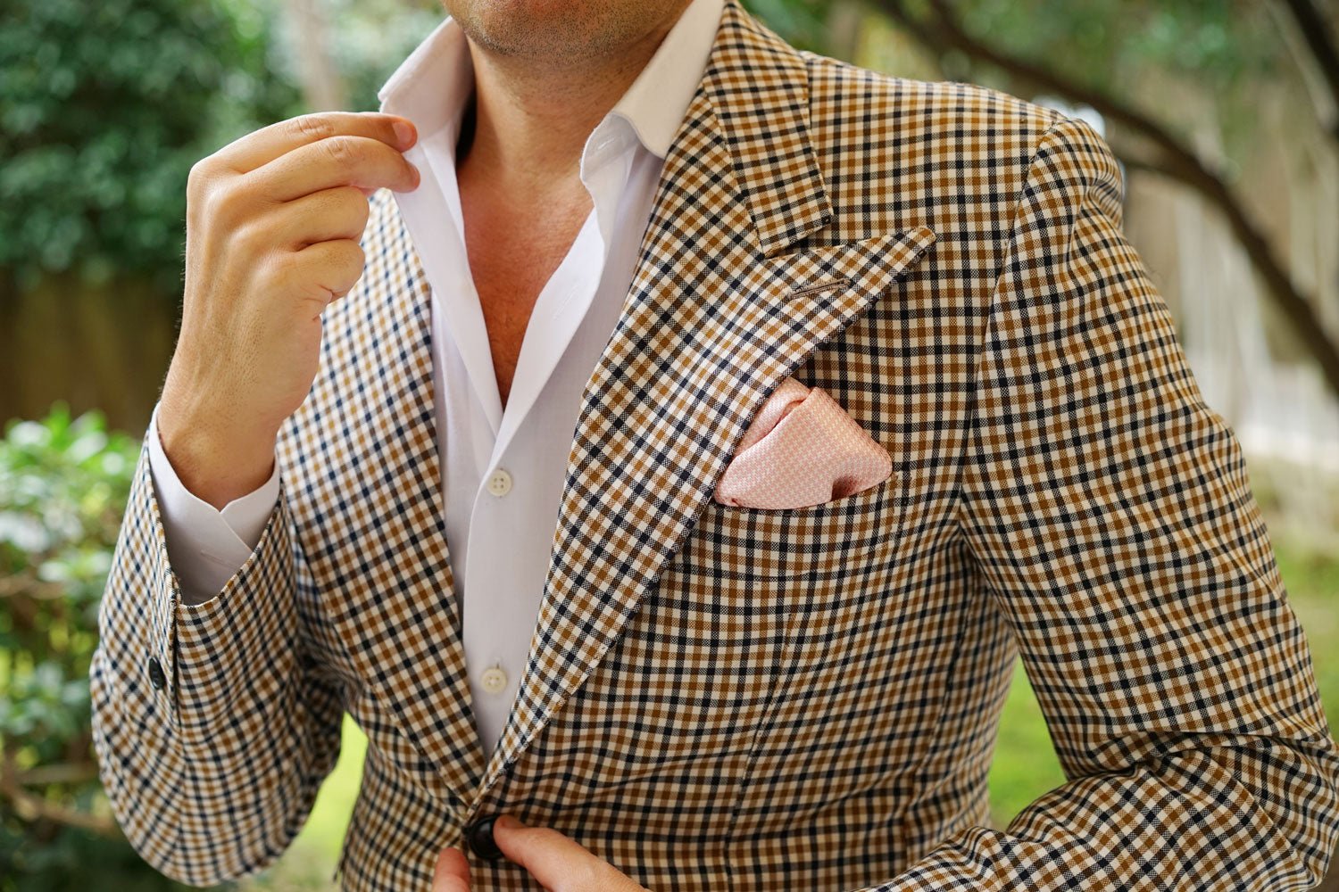 Blush Pink Houndstooth Pocket Square