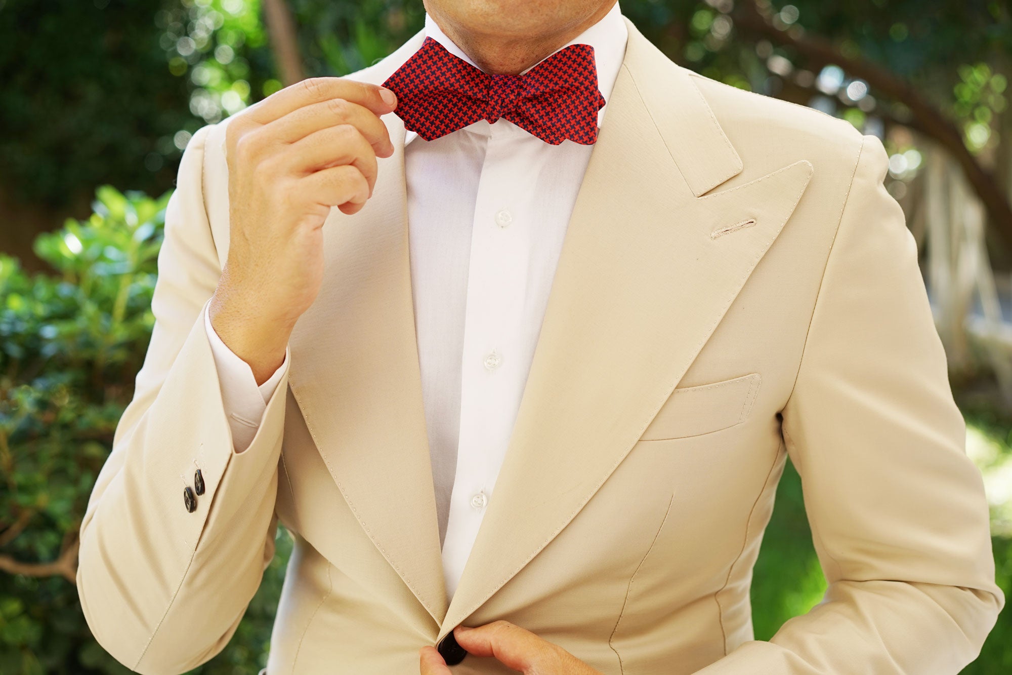 Scarlet Red Houndstooth Diamond Self Bow Tie