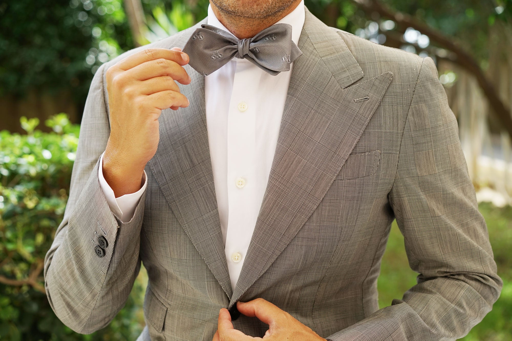 Grey with White French Bicycle Self Tie Diamond Tip Bow Tie