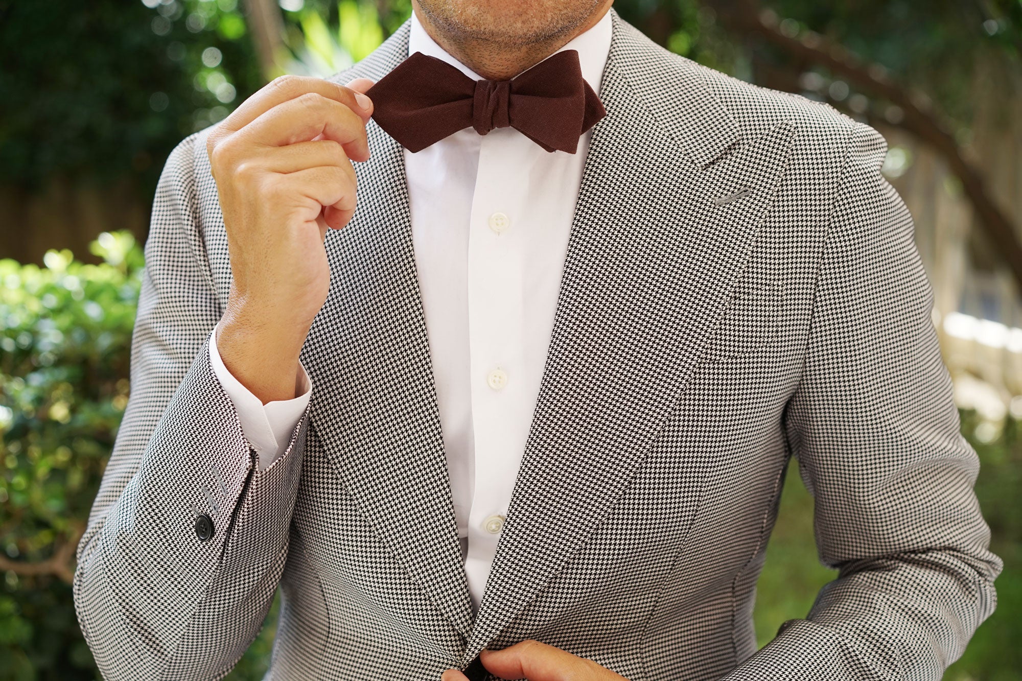 Walnut Brown Slub Linen Diamond Self Bow Tie