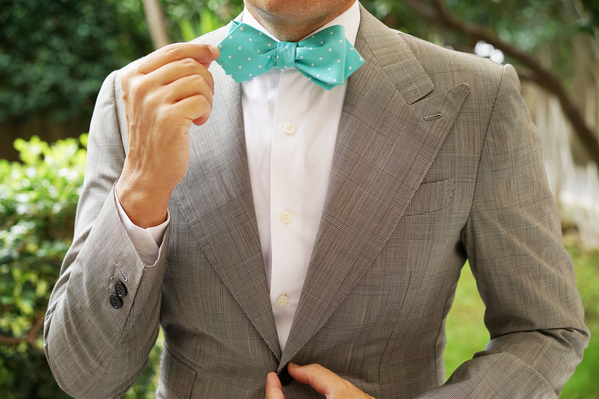 Seafoam Green with White Polka Dots Self Tie Diamond Tip Bow Tie