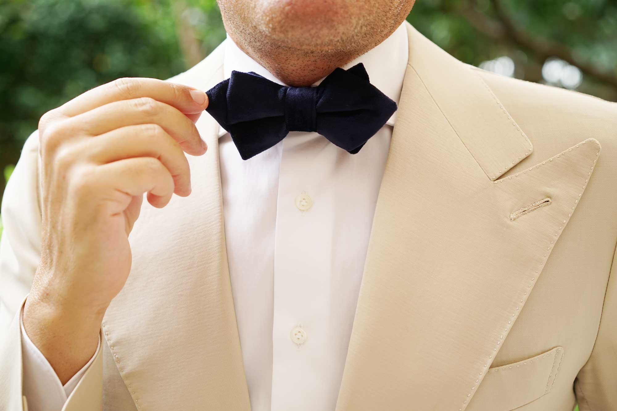 Navy Blue Bond Diamond Velvet Bow Tie