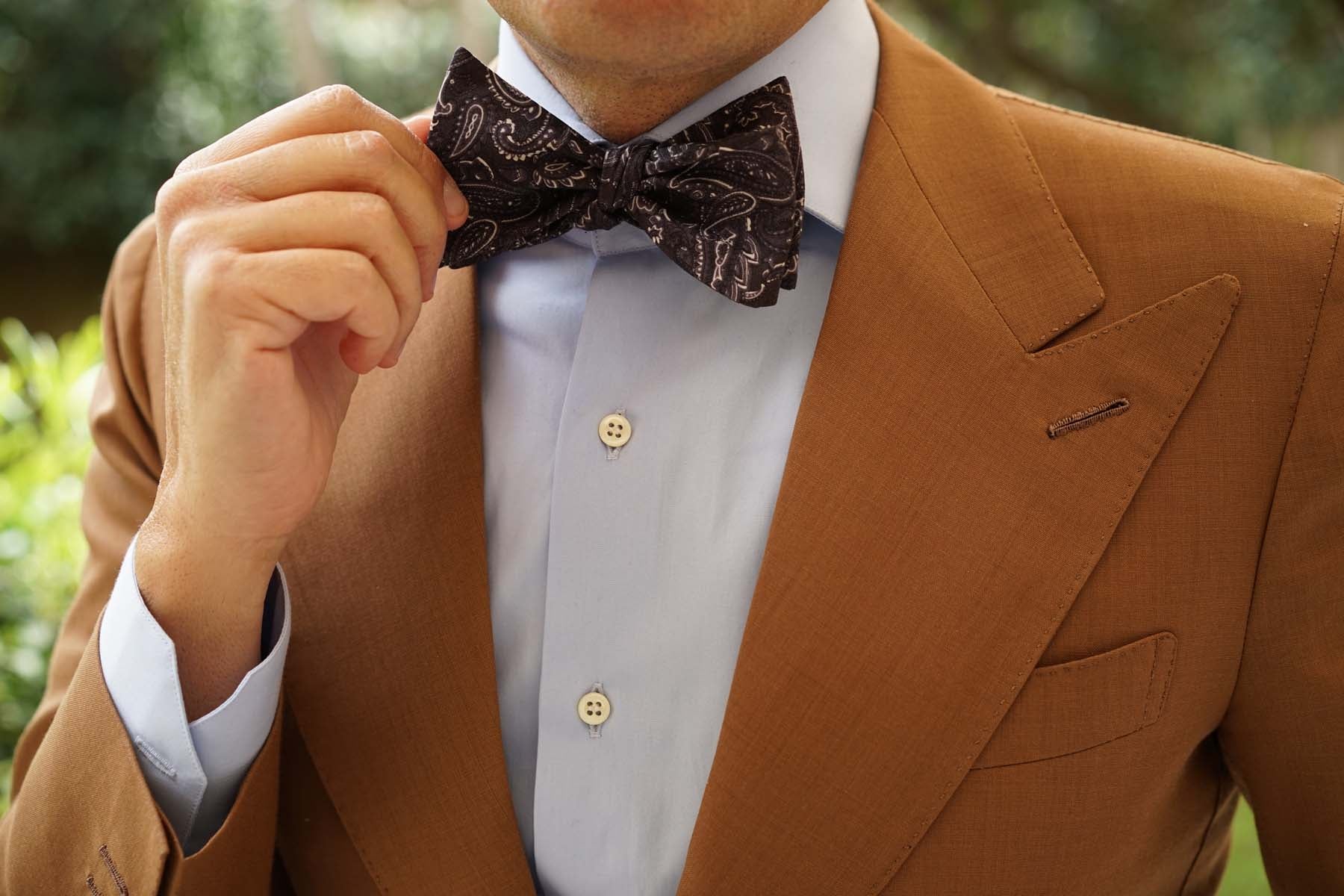 Culaccino Kettle Black Paisley Self Bow Tie