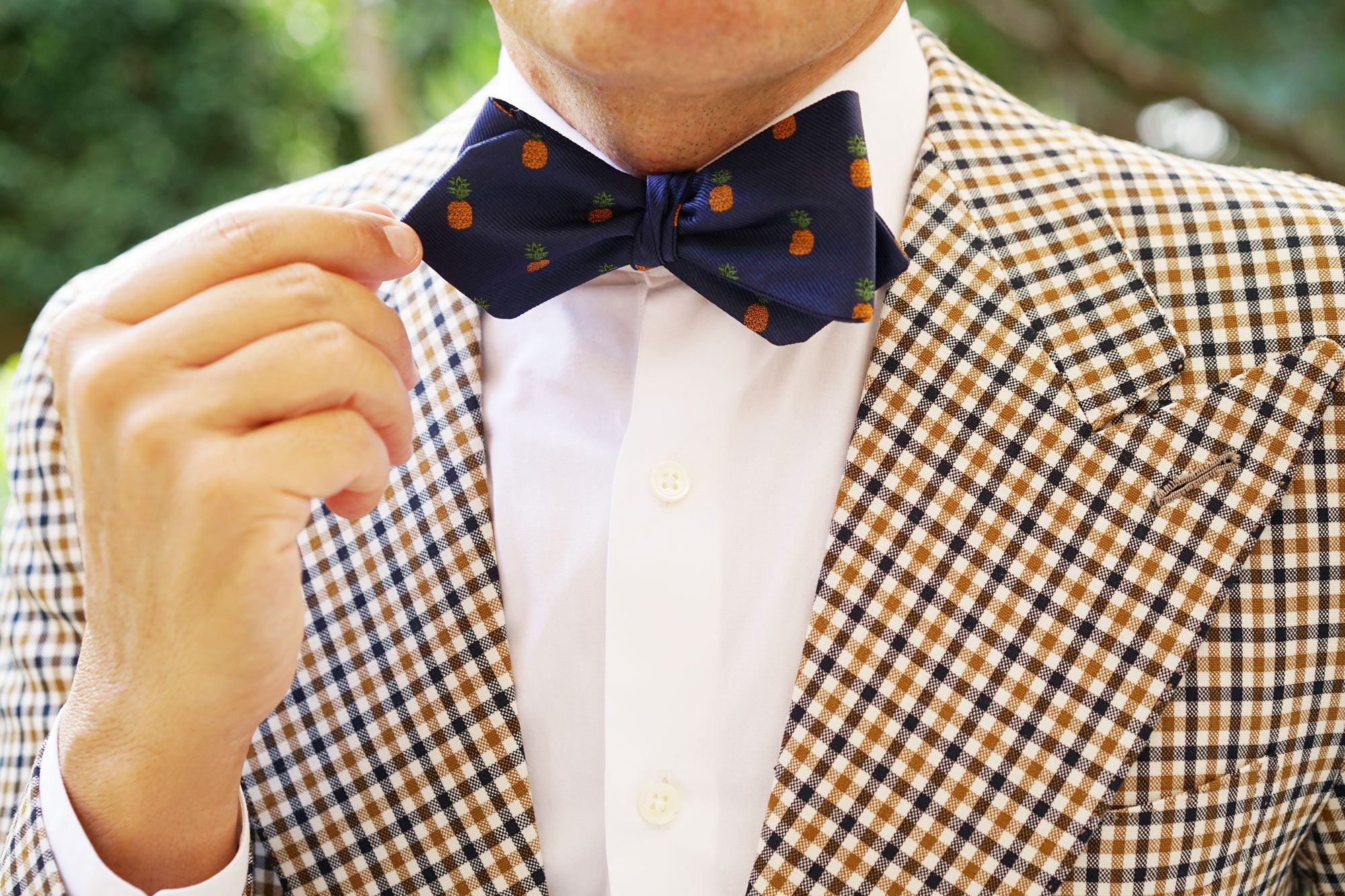 Pineapple Diamond Self Bow Tie