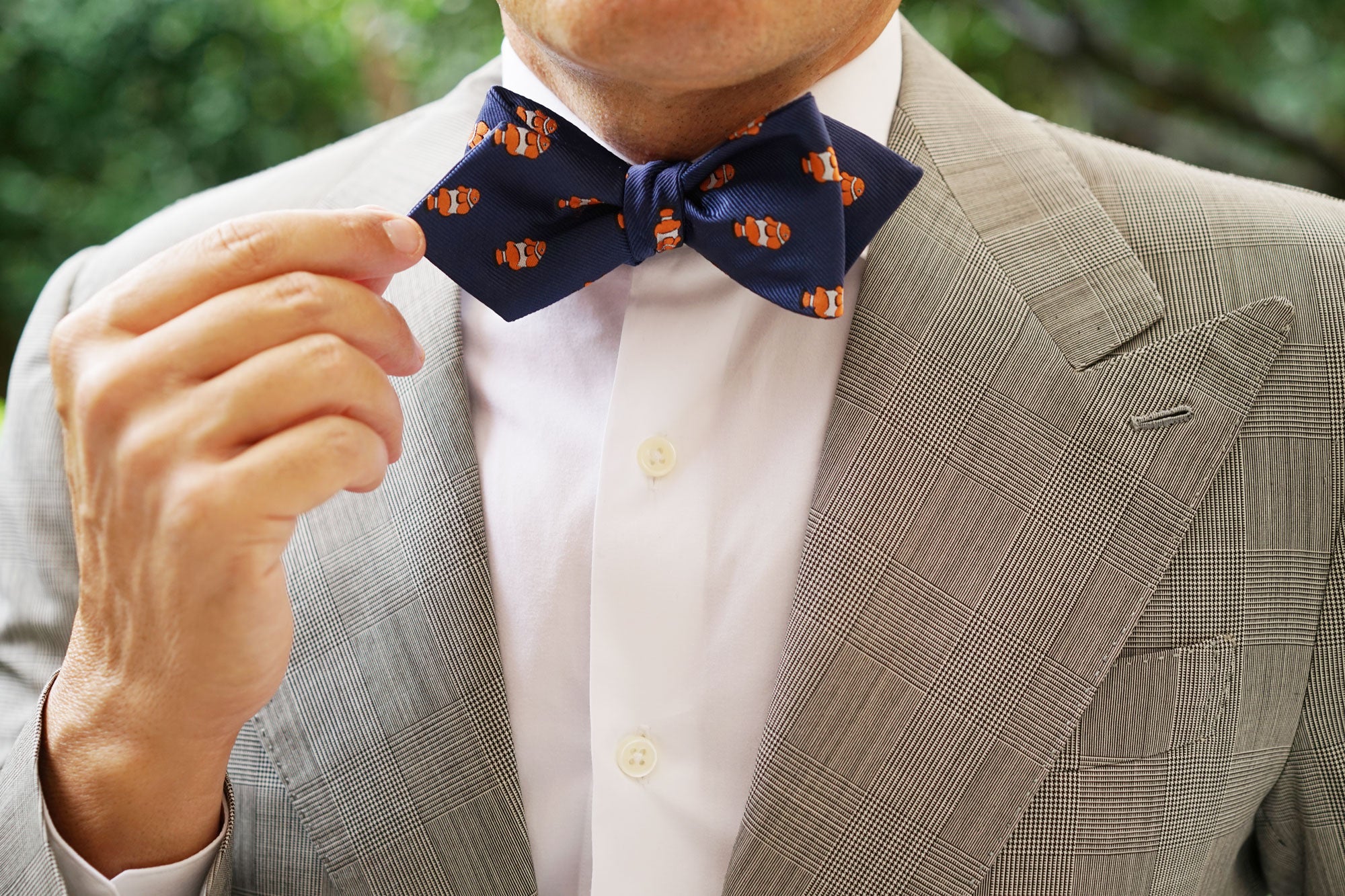 Clown Fish Diamond Self Bow Tie