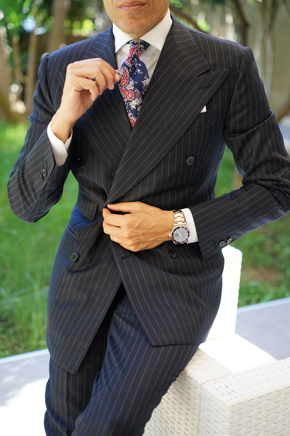 Trasimeno Blue with Red Paisley Tie