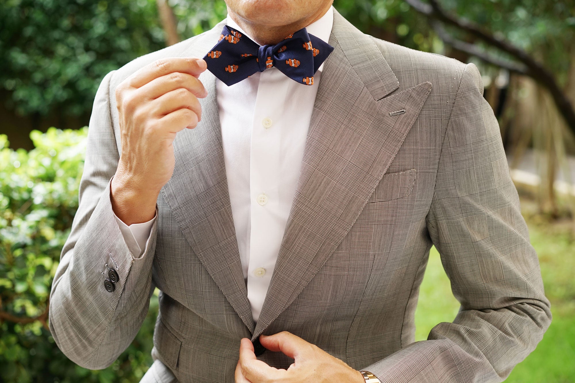 Clown Fish Diamond Self Bow Tie