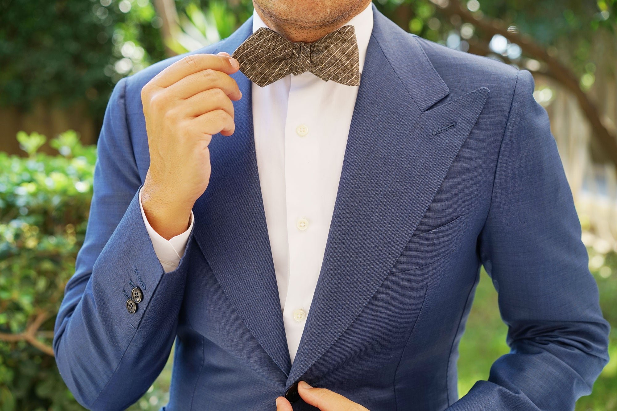 Sandman Linen Pinstripe Diamond Self Bow Tie