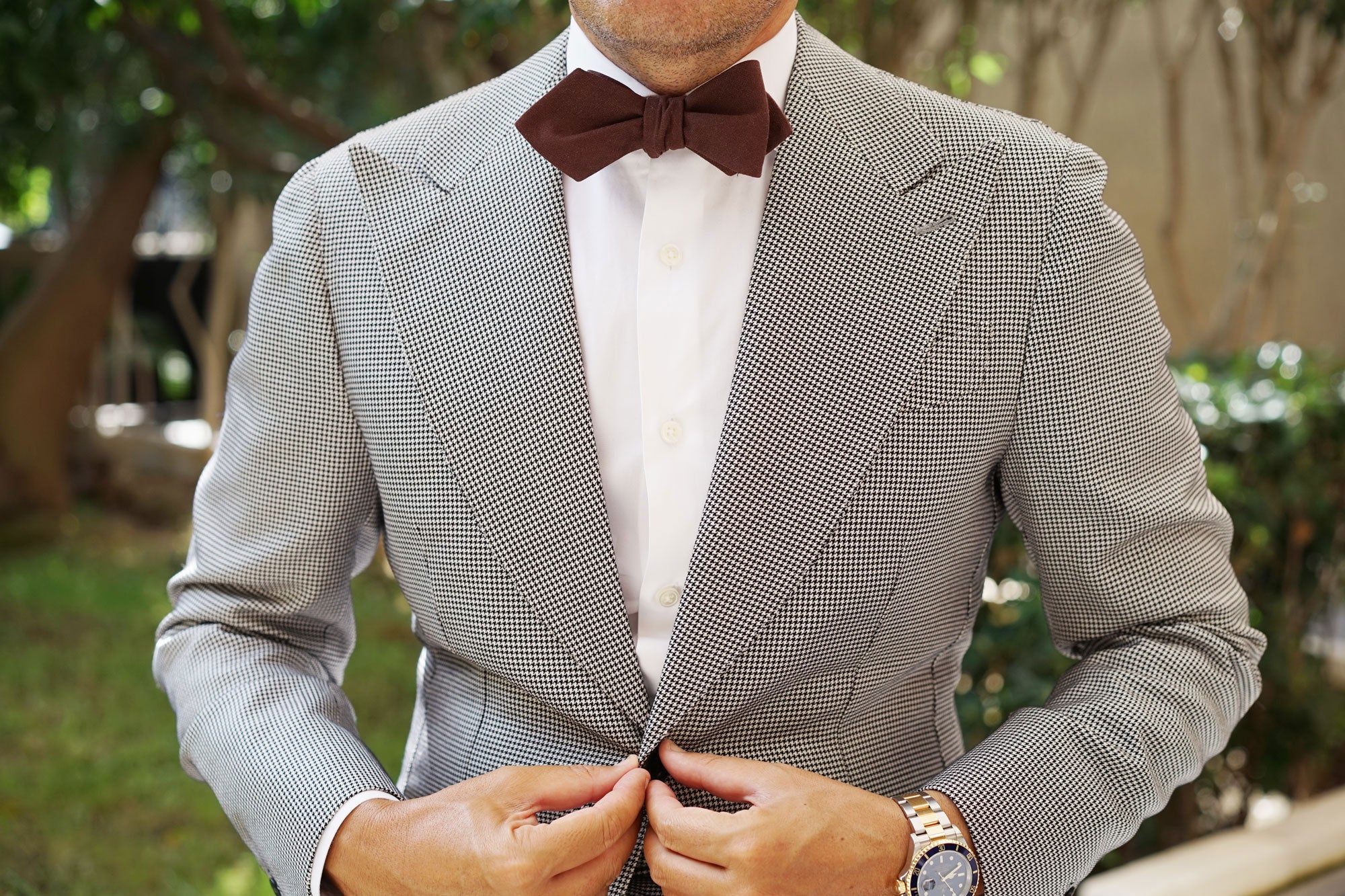 Walnut Brown Slub Linen Diamond Self Bow Tie