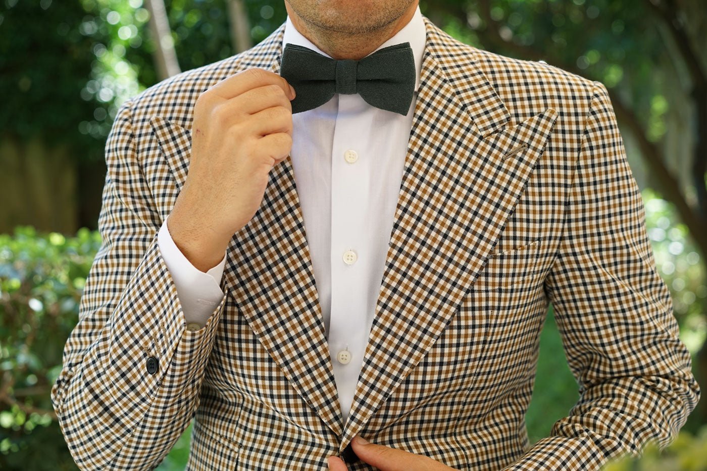 Emerald Dark Green Linen Bow Tie