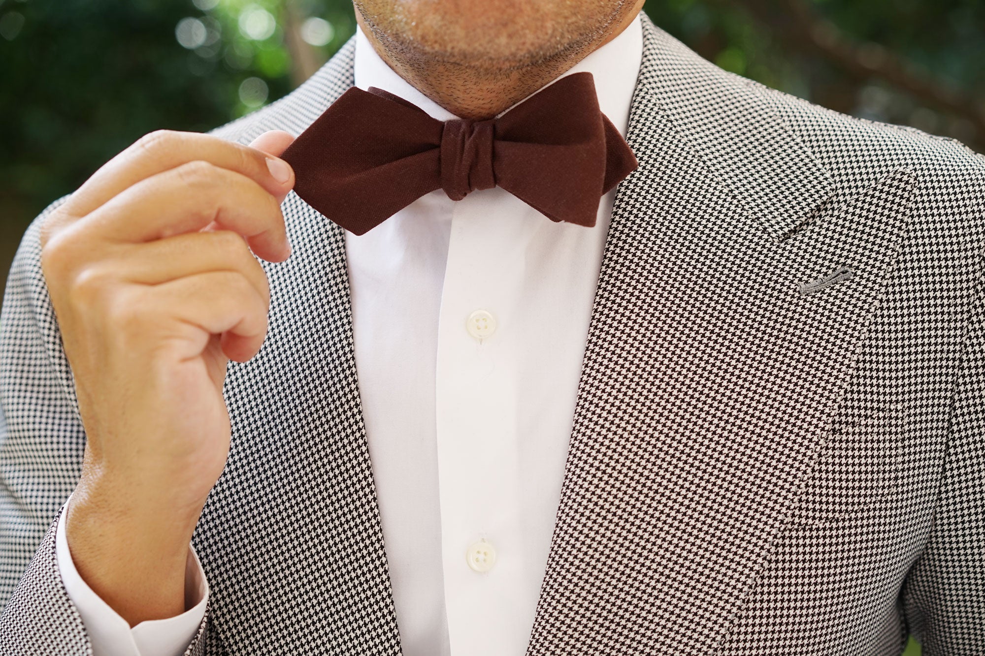 Walnut Brown Slub Linen Diamond Self Bow Tie