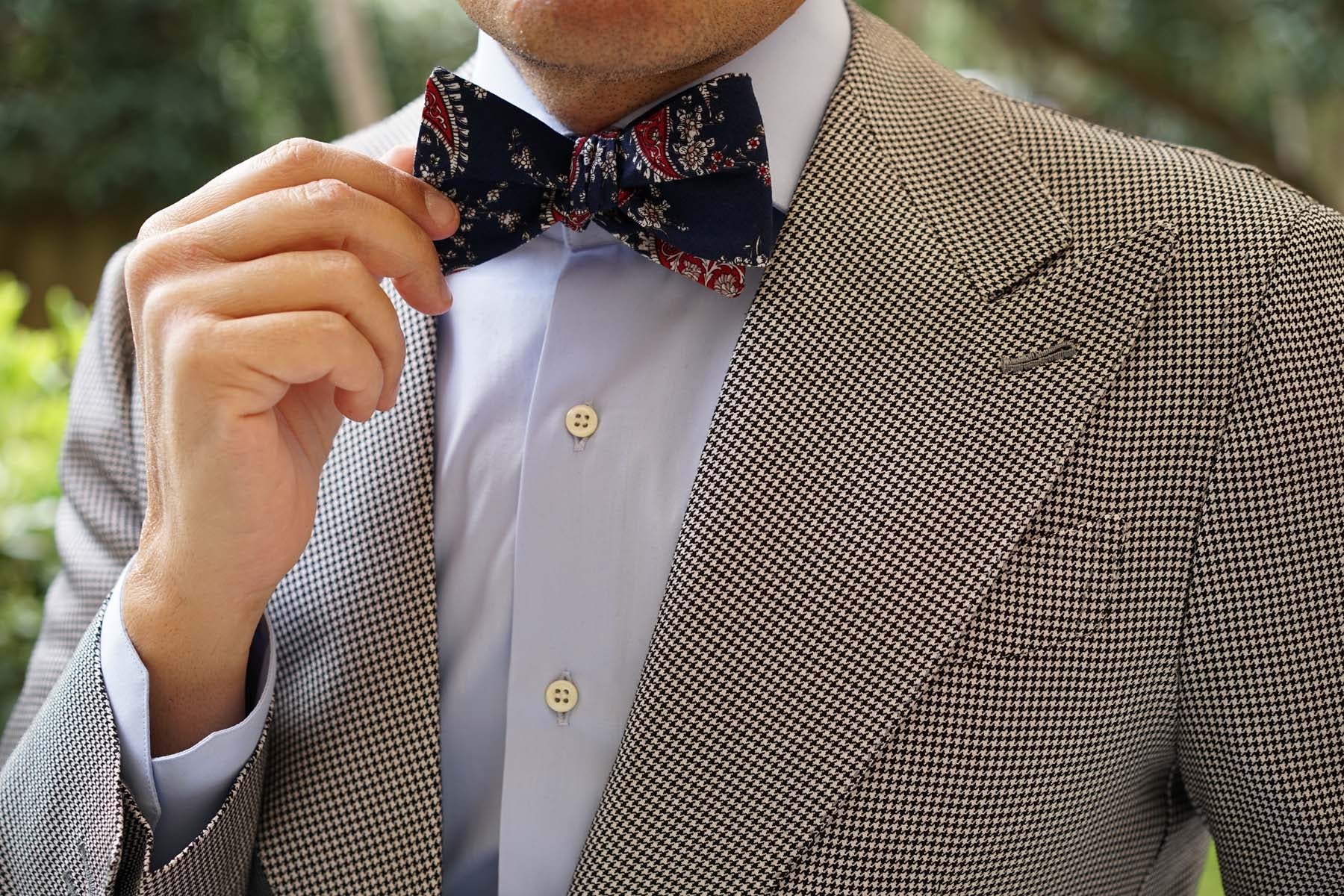 Trasimeno Blue with Red Paisley Self Bow Tie