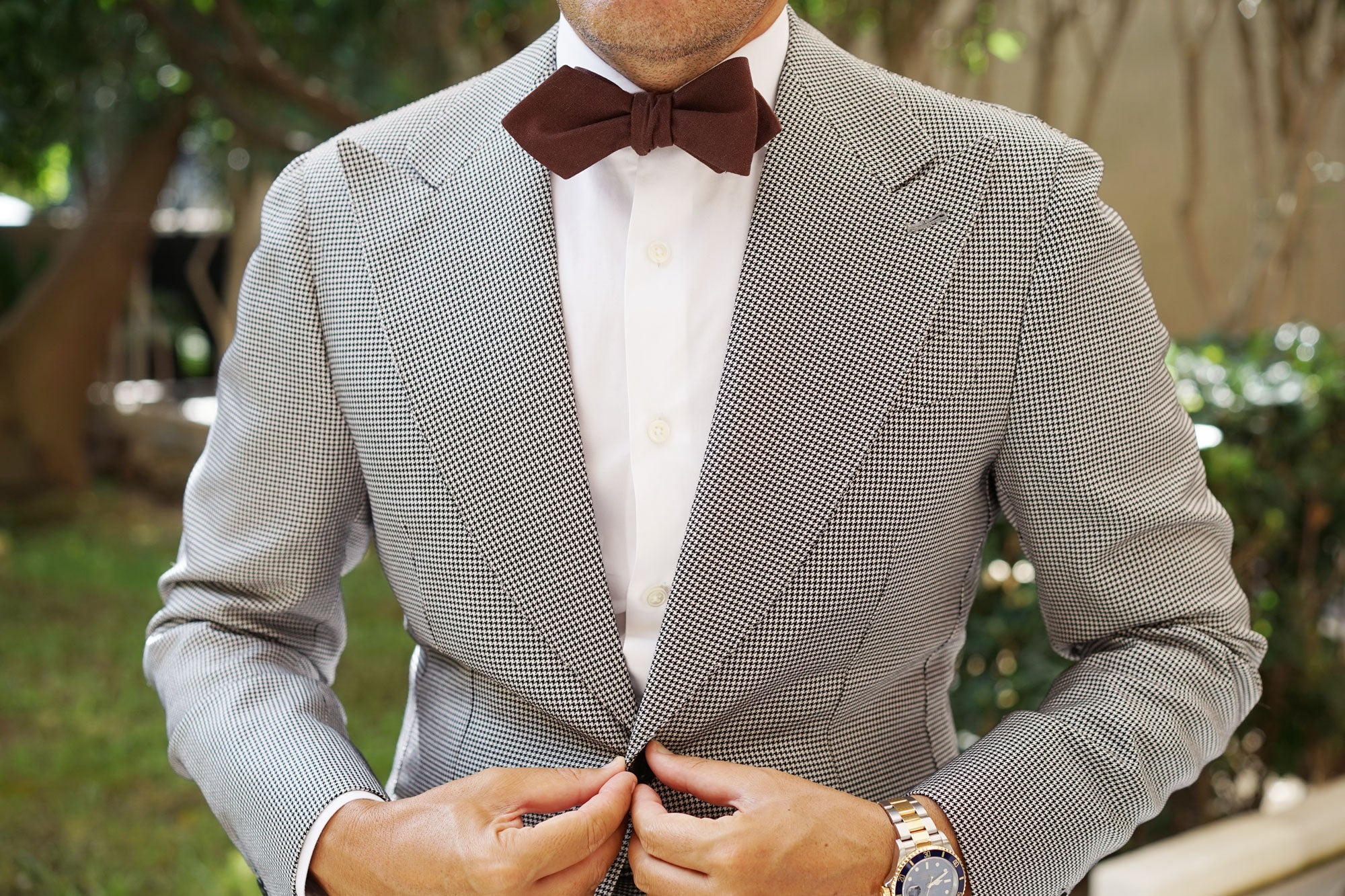 Walnut Brown Slub Linen Diamond Self Bow Tie