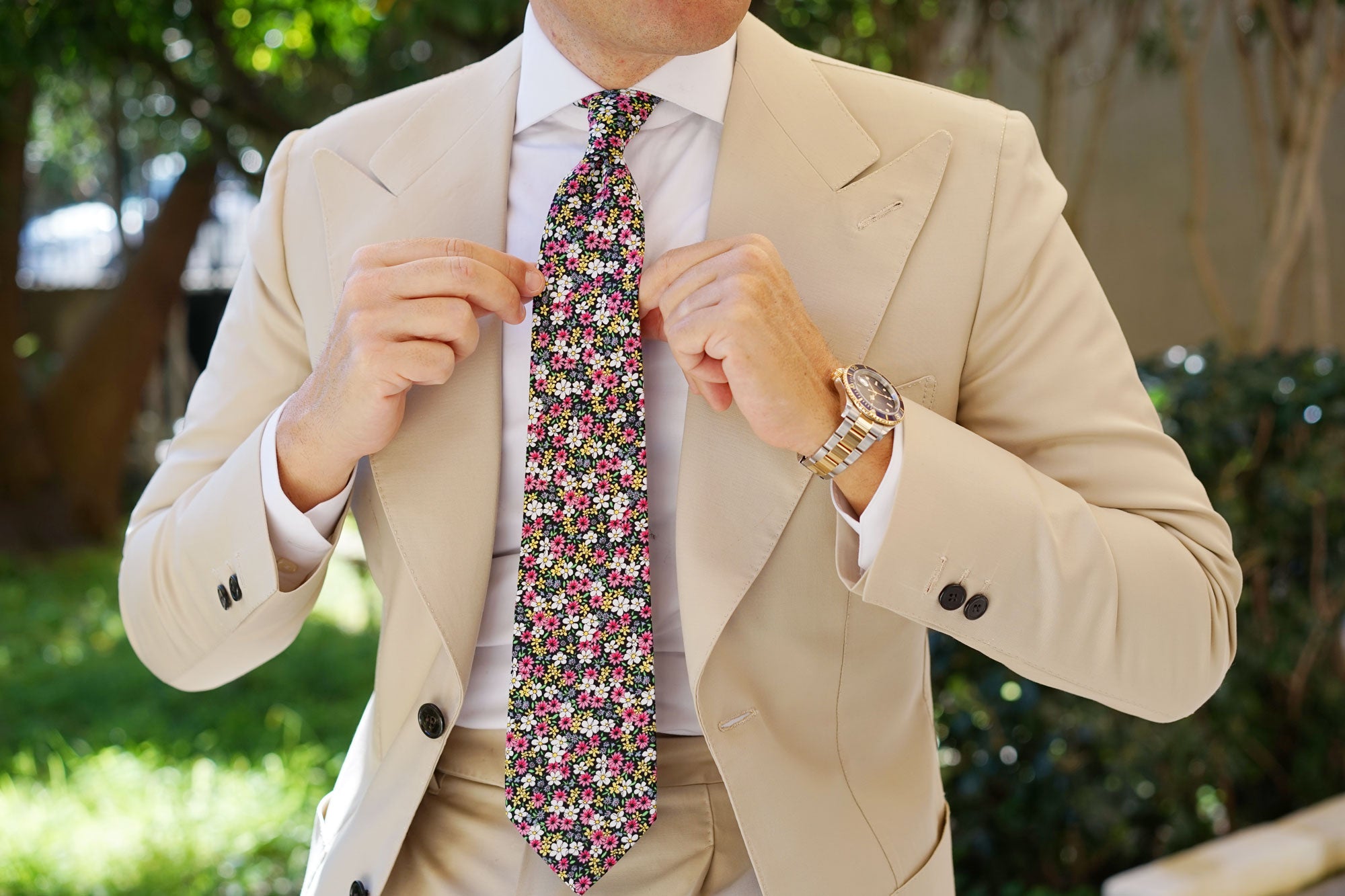 Daffodil Floral Tie