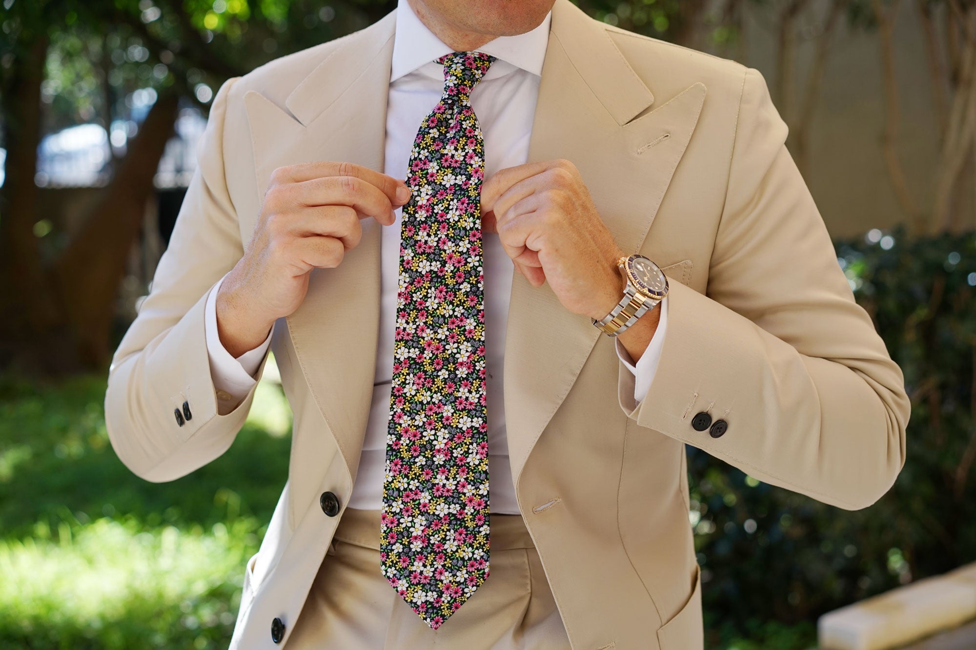 Daffodil Floral Tie