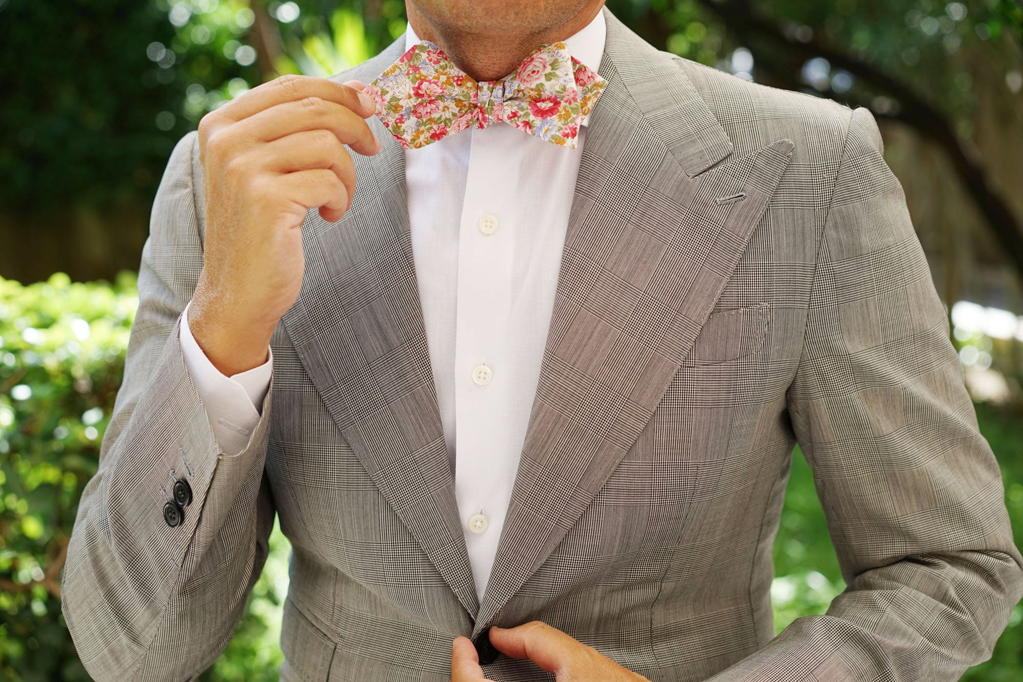 Daisy Floral Diamond Self Bow Tie