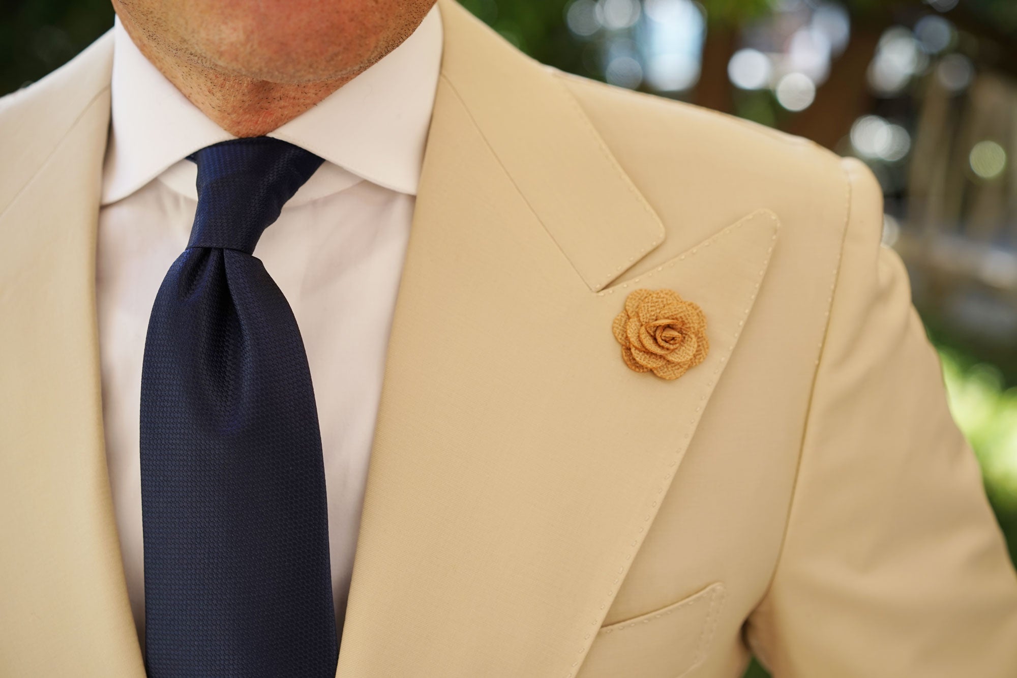 Mini Chino Brown Lapel Flower