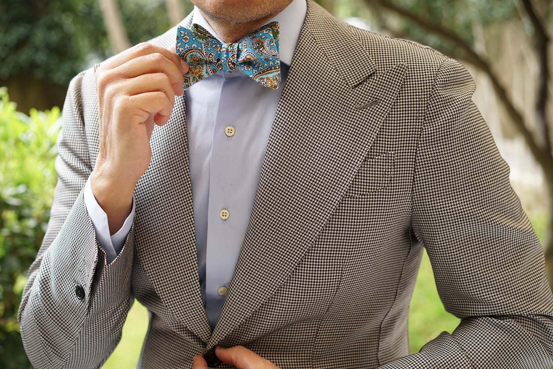 Isola Comacina Blue Paisley Self Bow Tie