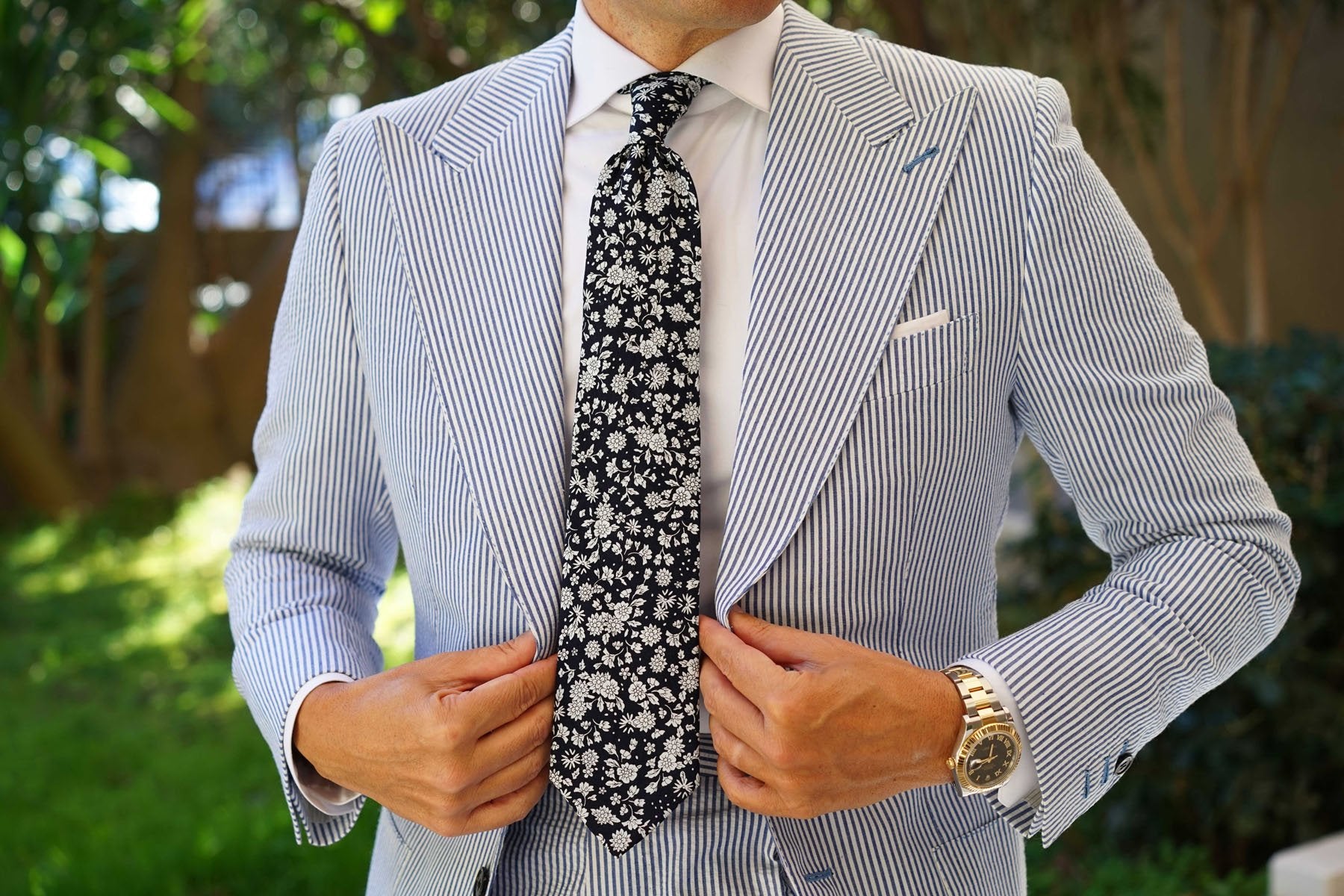 Seoul Forest Dark Navy Floral Necktie