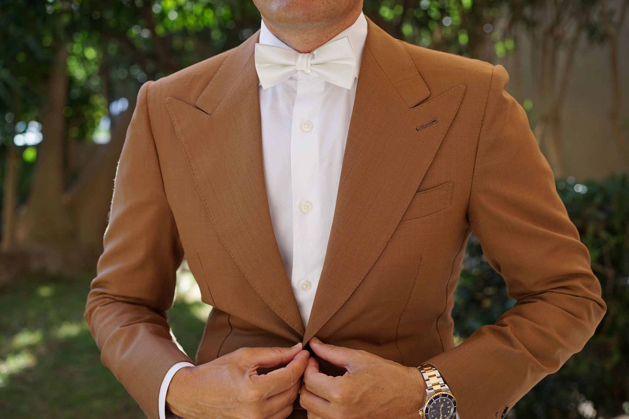 Ivory Crisp Satin Bow Tie