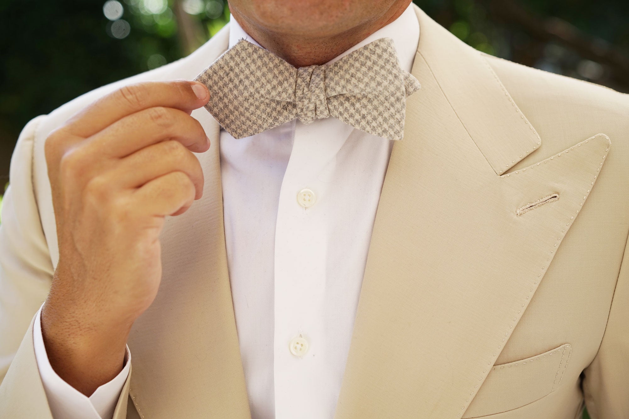 Gray Houndstooth Khaki Linen Diamond Self Bow Tie