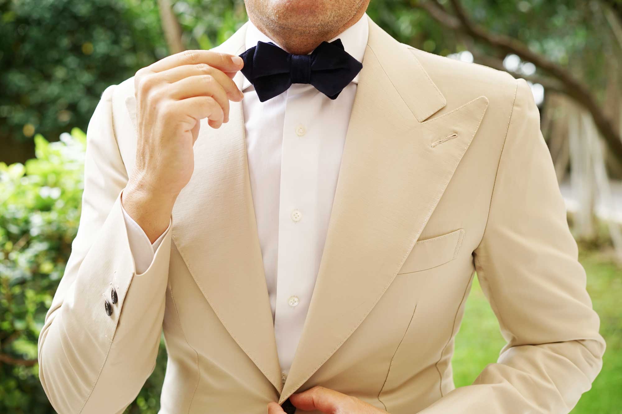 Navy Blue Bond Diamond Velvet Bow Tie