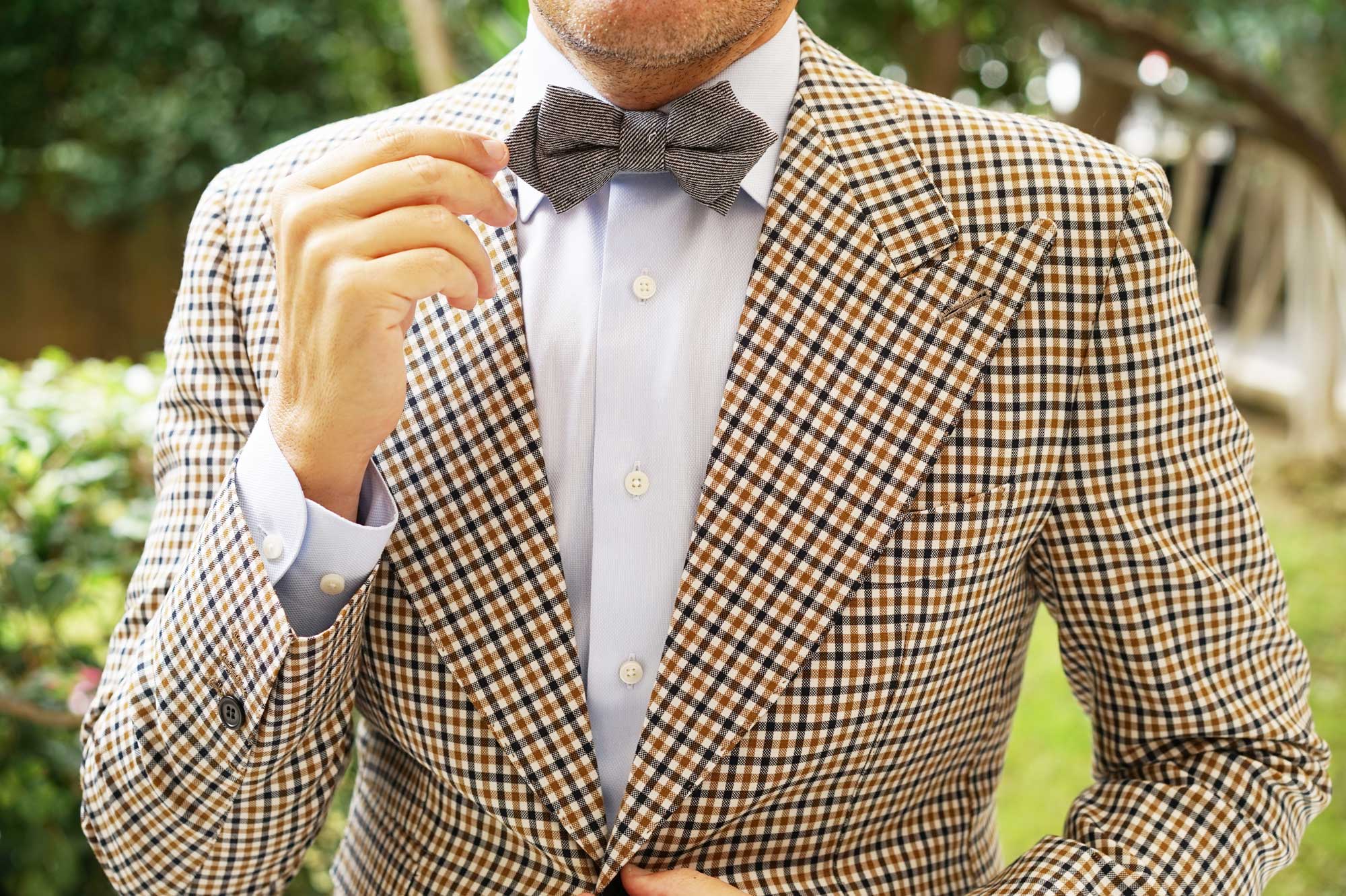 Black & White Twill Stripe Linen Diamond Bow Tie