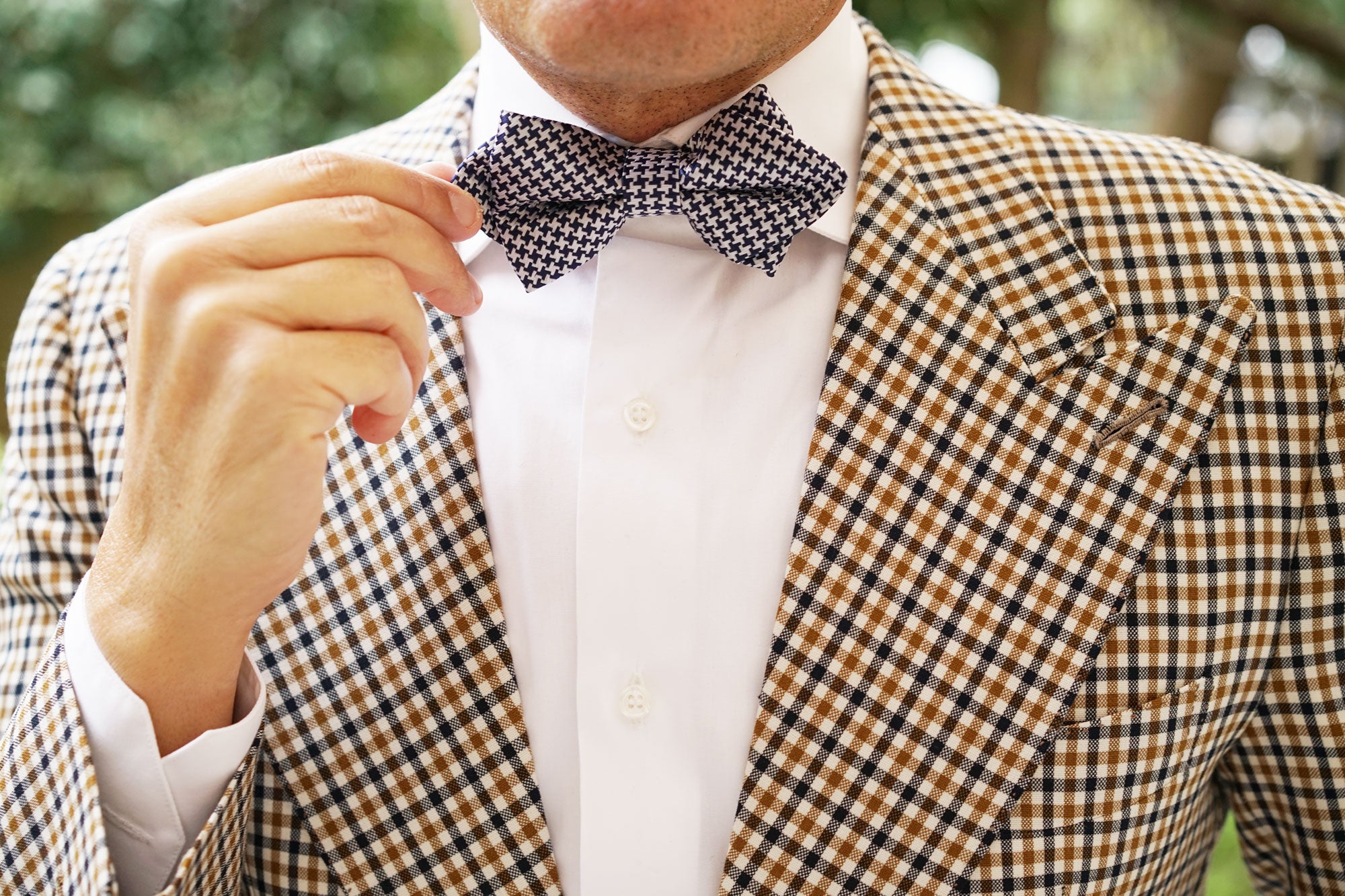 Deep Blue Houndstooth Diamond Bow Tie