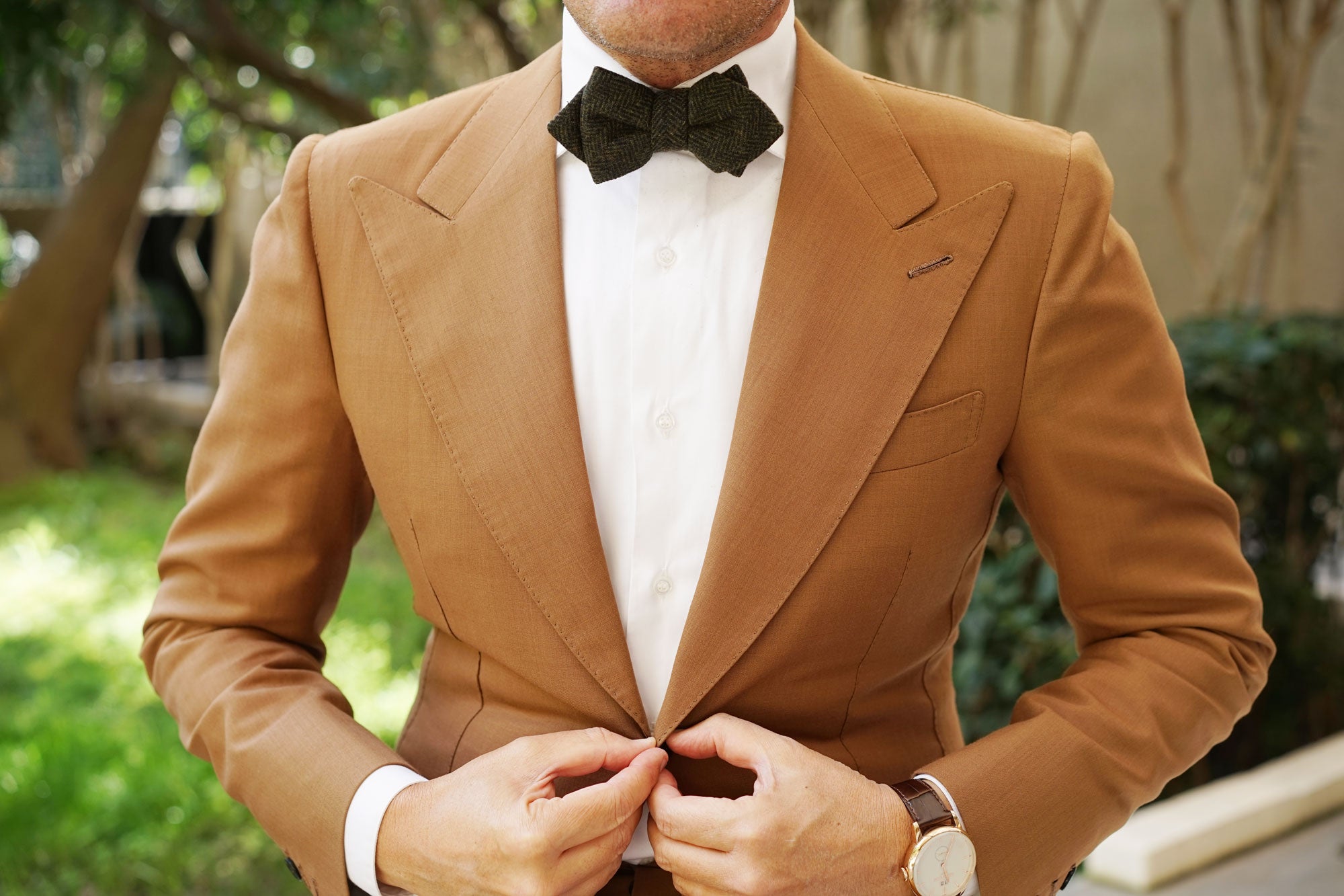 Essex Green Herringbone Textured Wool Diamond Bow Tie