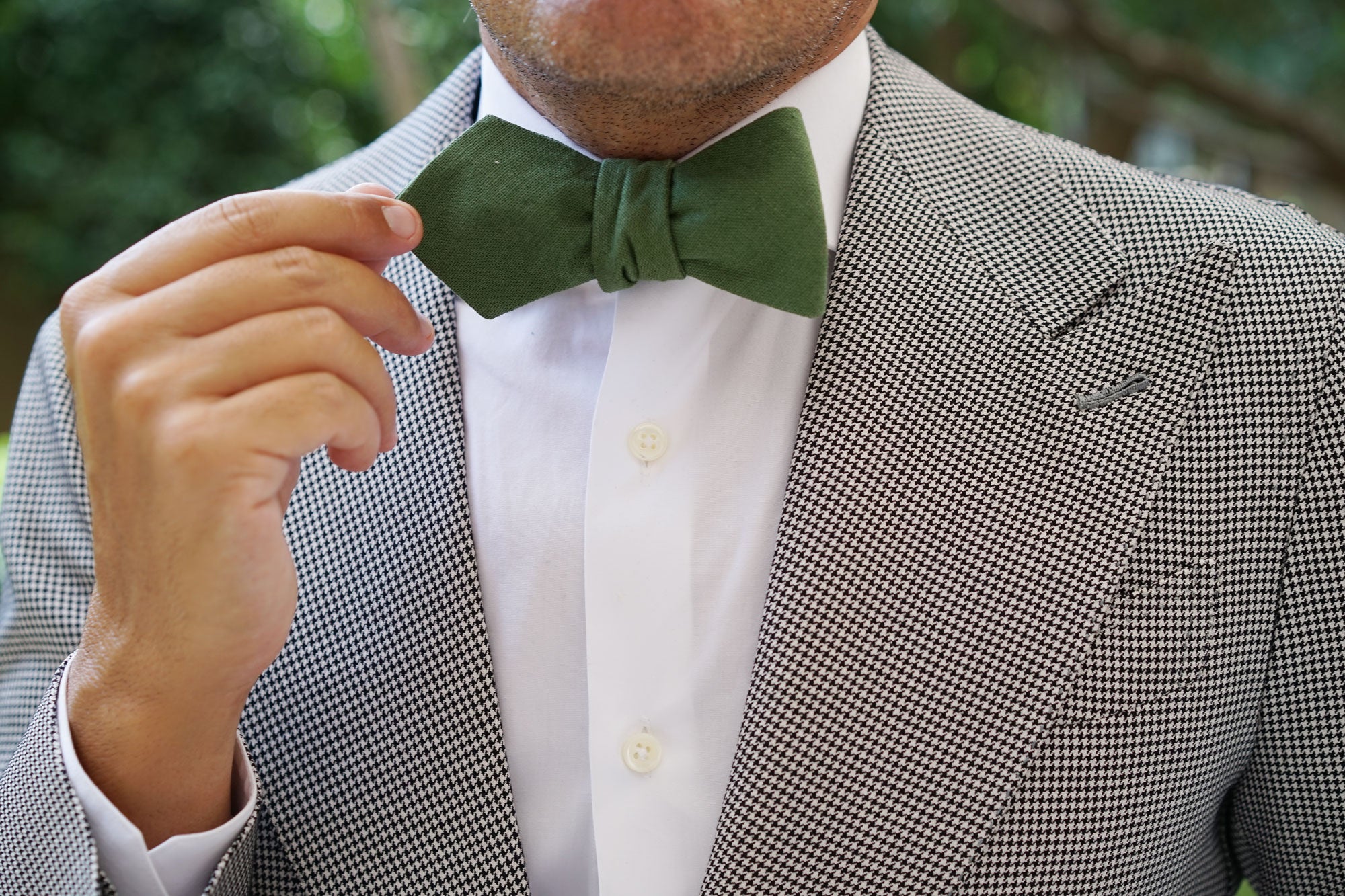 Hunter Green Slub Linen Diamond Self Bow Tie