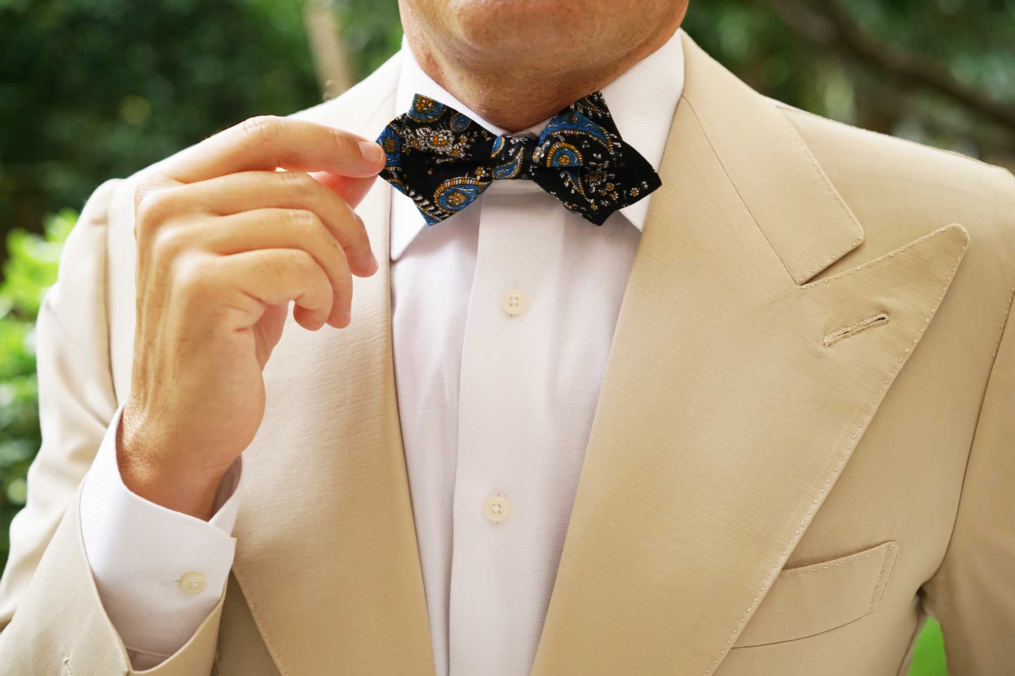 Venetian Lagoon Blue Paisley Diamond Bow Tie