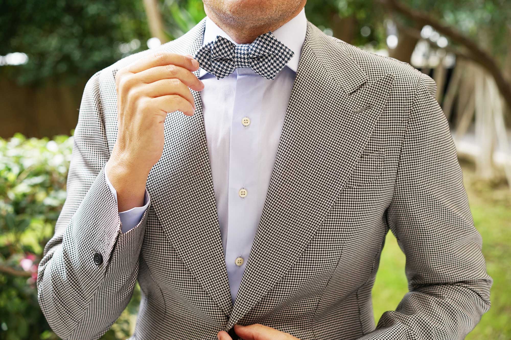 Blue Houndstooth Raw Linen Diamond Bow Tie