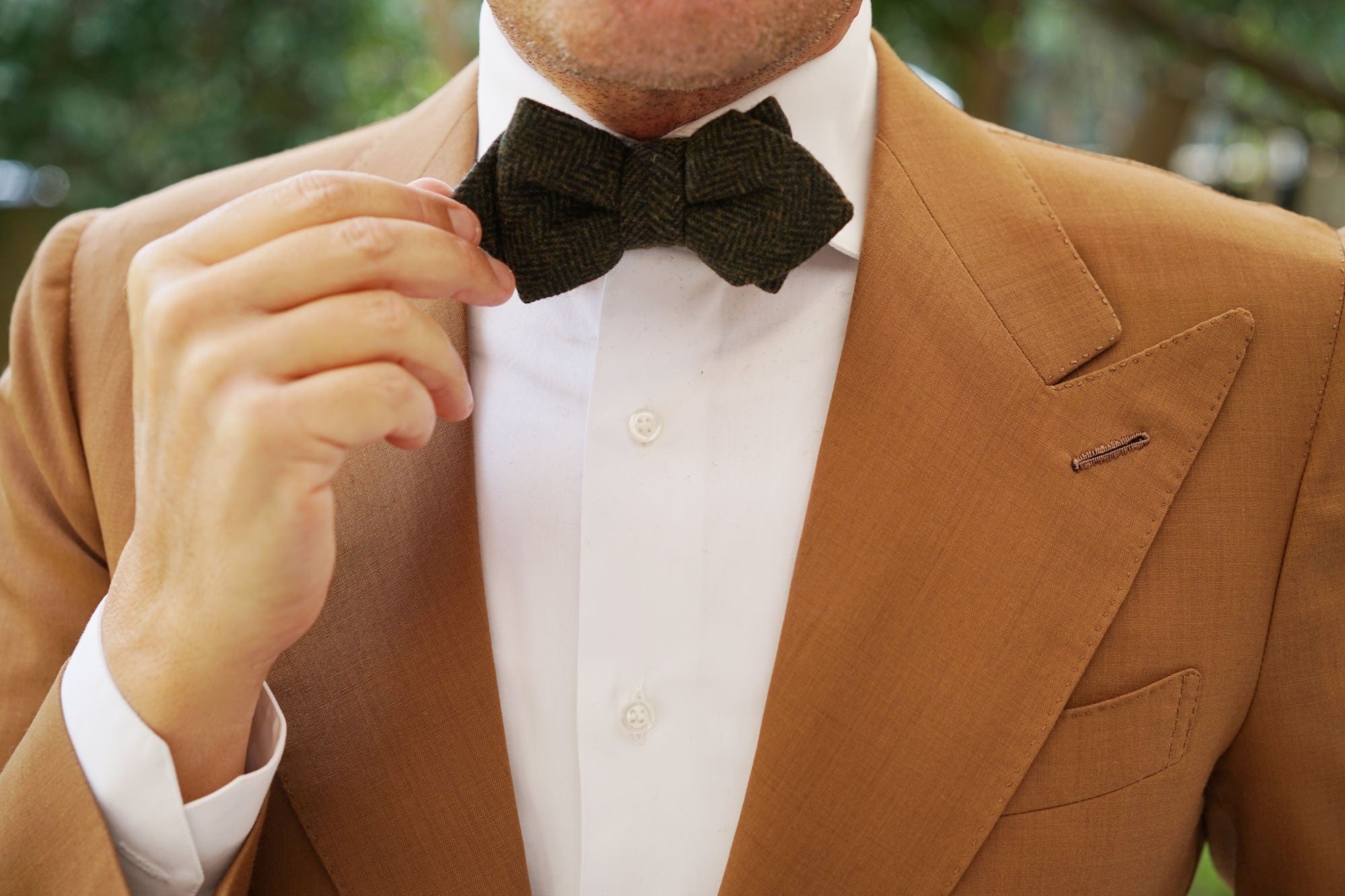 Essex Green Herringbone Textured Wool Diamond Bow Tie