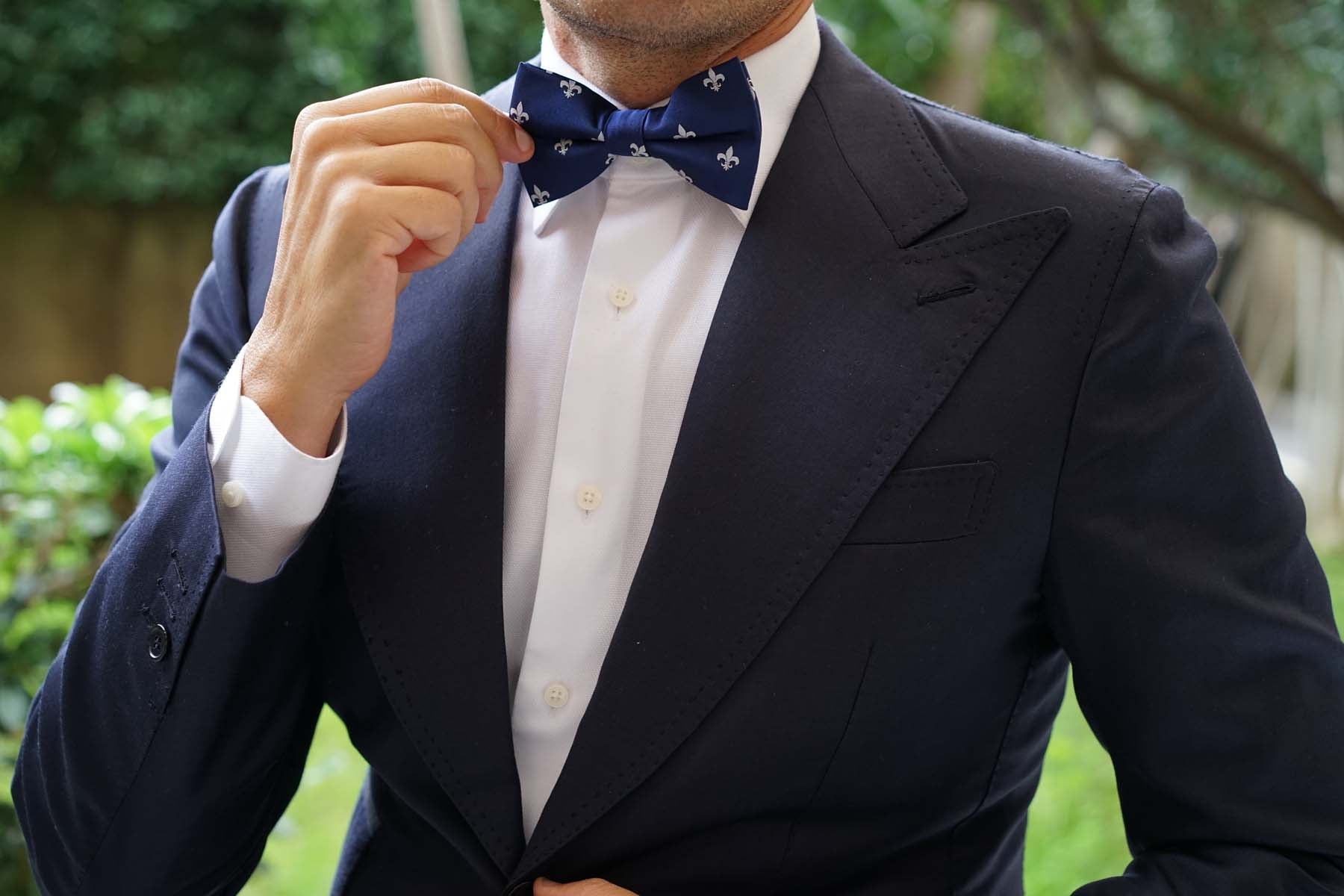 Fleur De Lis Bow Tie