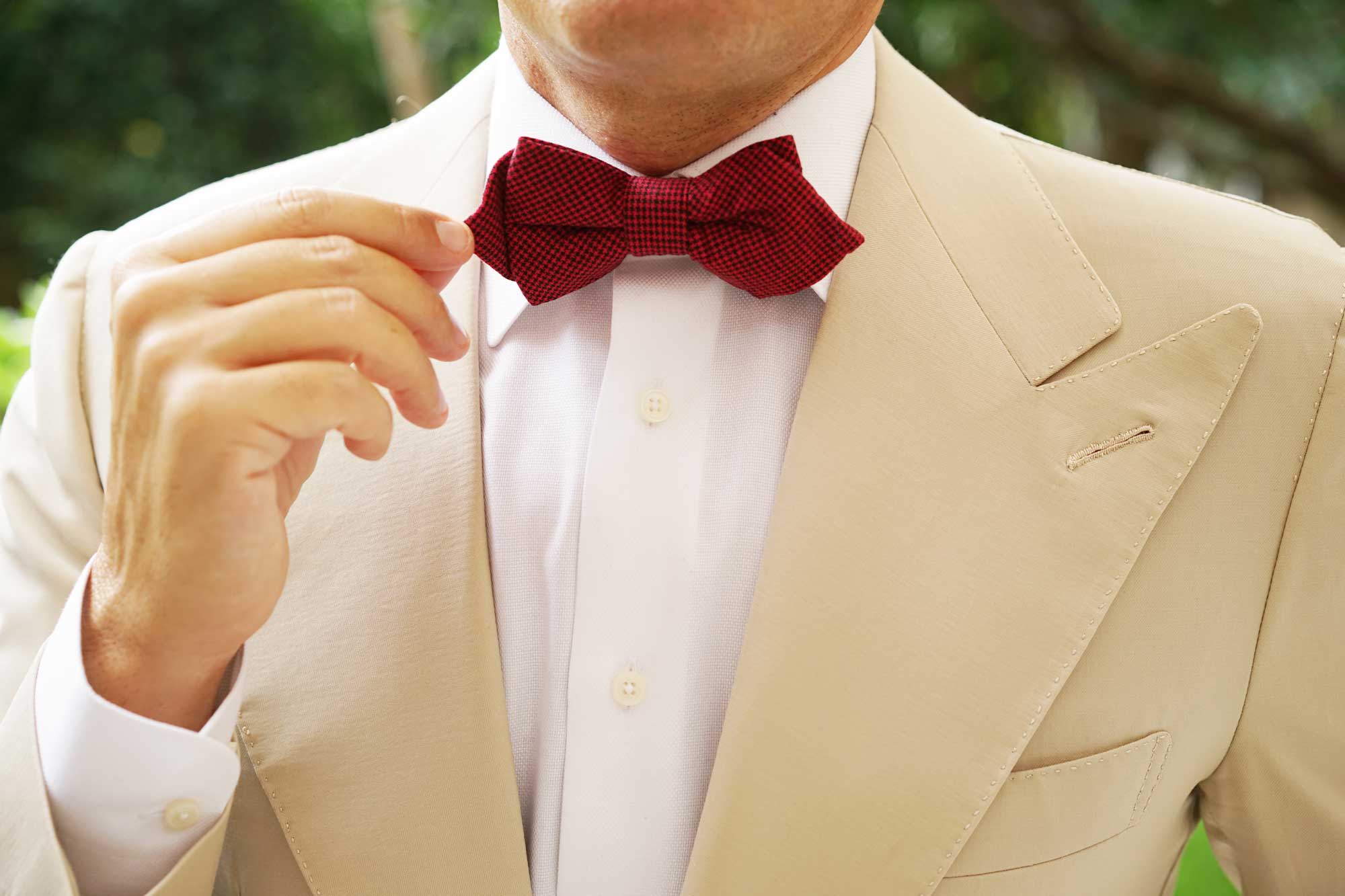 Red & Black Houndstooth Cotton Diamond Bow Tie